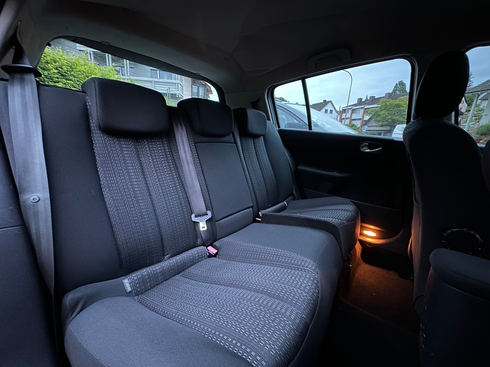RENAULT Mégane 2.0 16V Dynamique-image-9