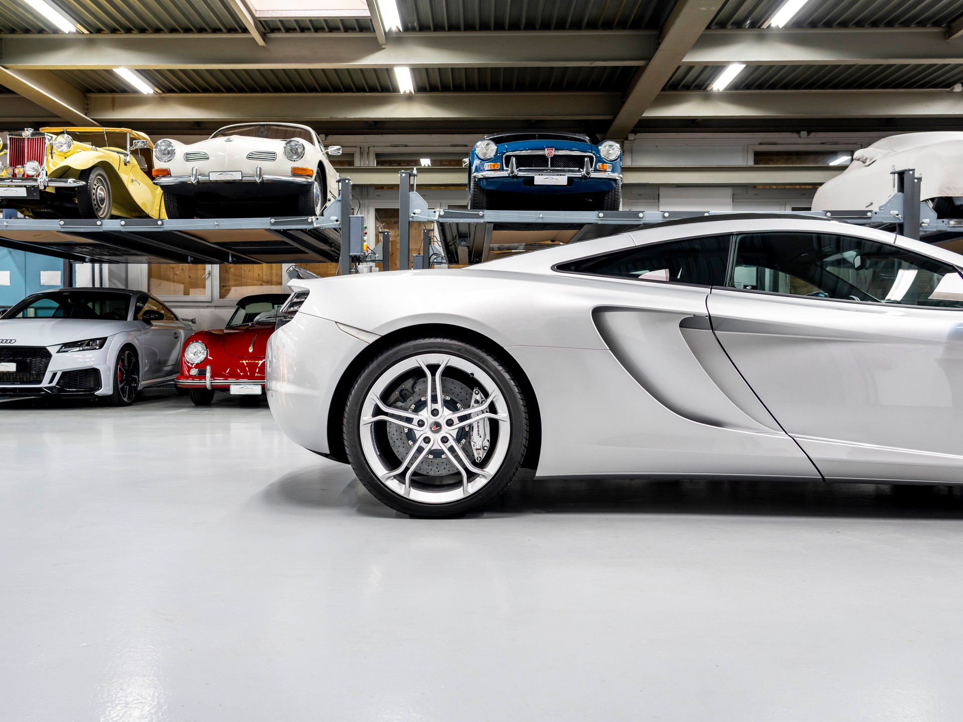 McLAREN MP4-12C Coupé 3.8 V8 SSG-image-9