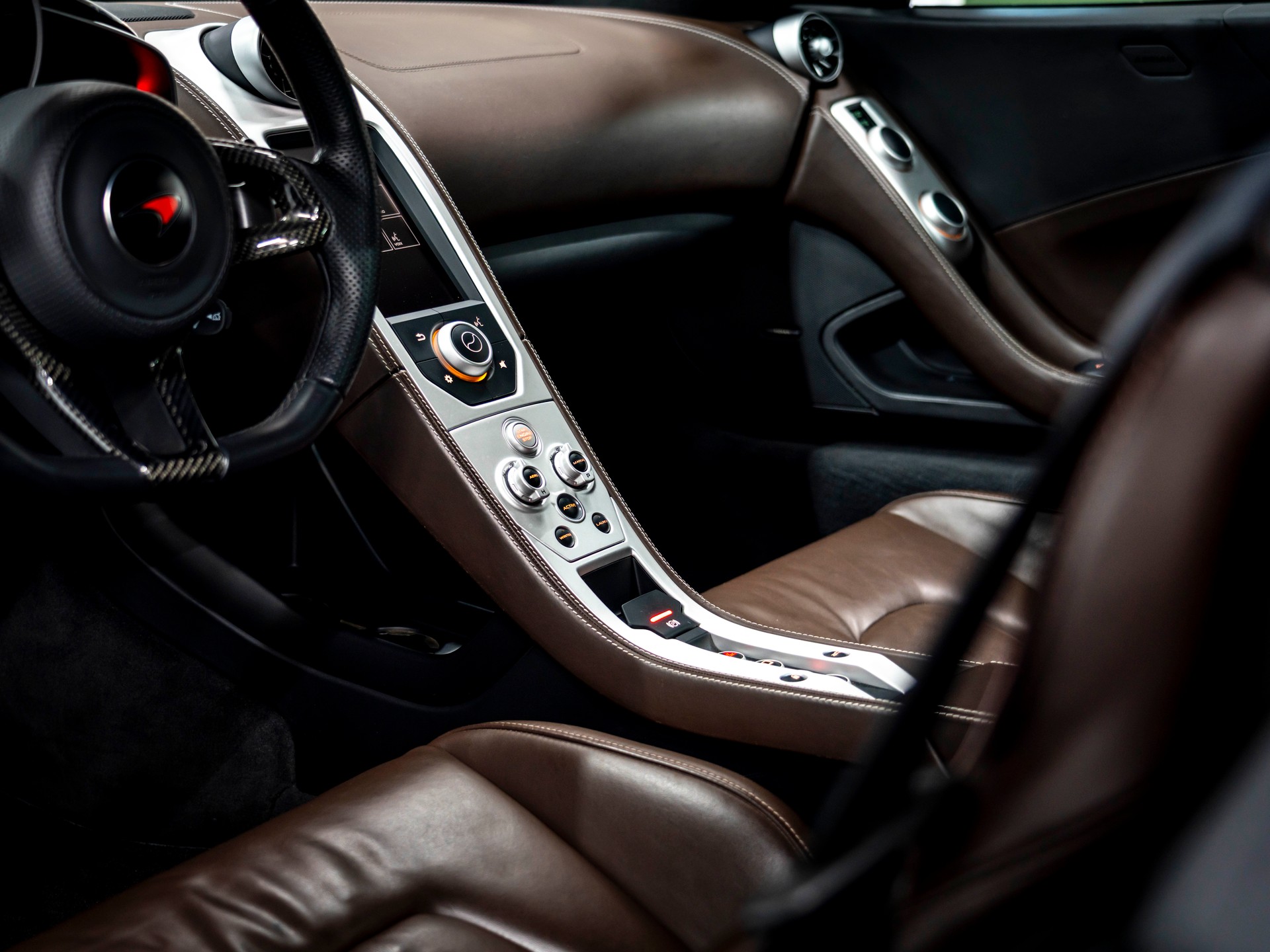 McLAREN MP4-12C Coupé 3.8 V8 SSG-image-24