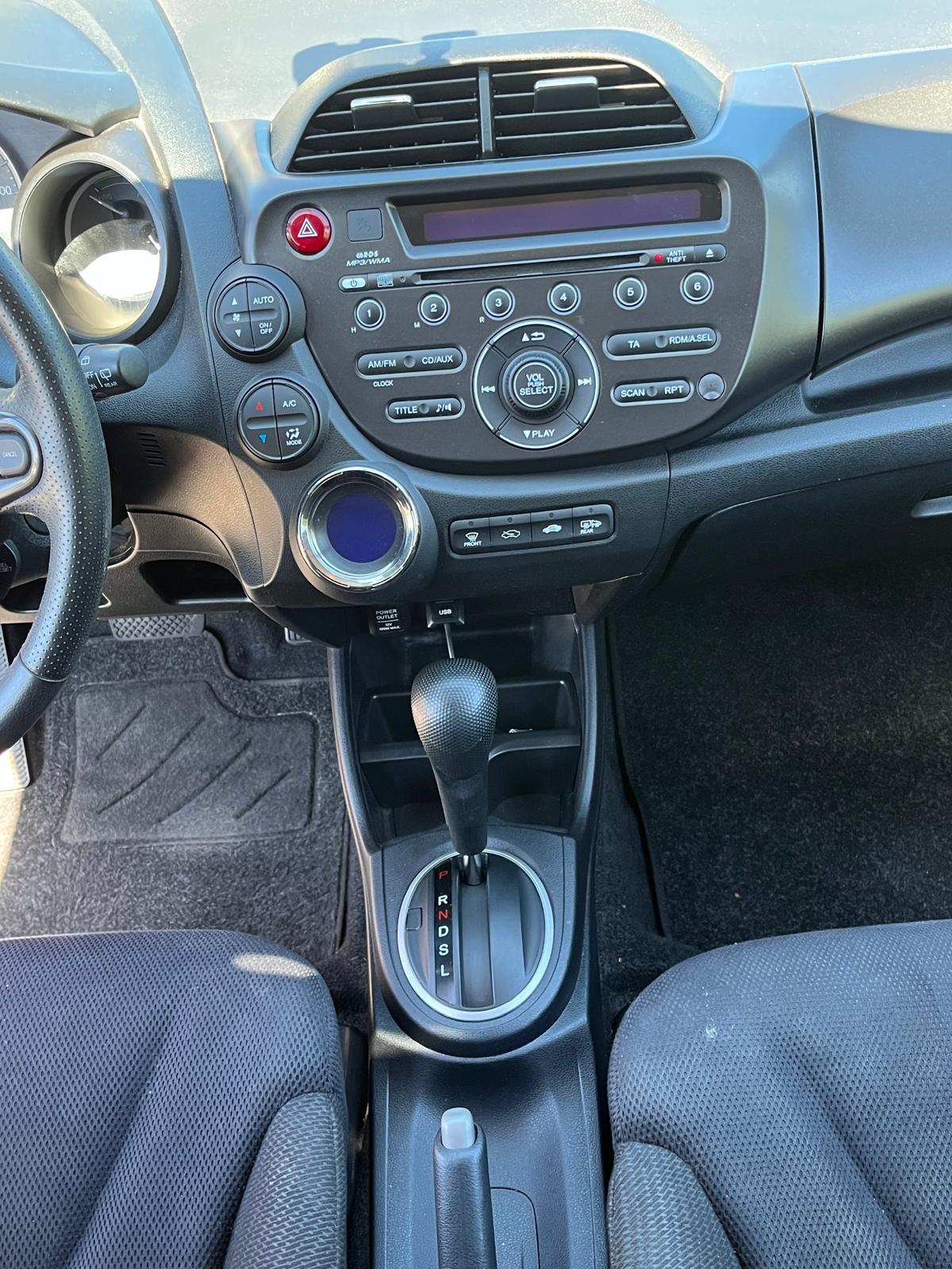 HONDA Jazz 1.3i Hybrid Comfort CVT-image-13