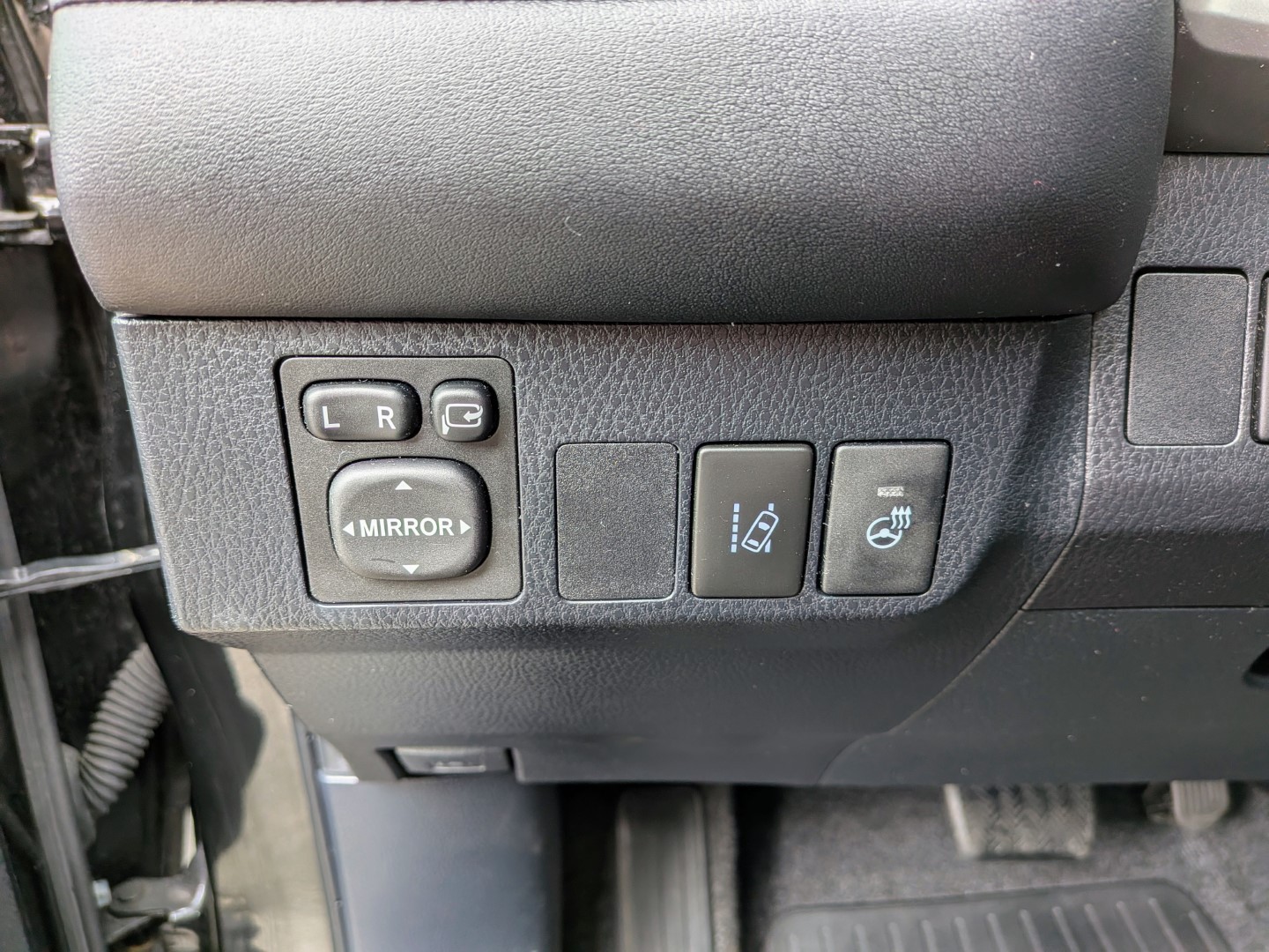 TOYOTA RAV-4 2.5 HSD Sol Premium e-CVT-image-8