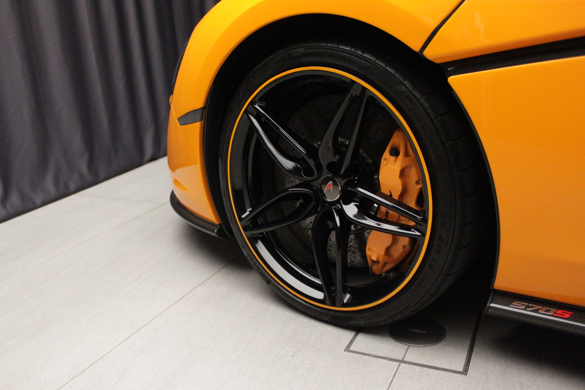 McLAREN 570S Coupé 3.8 V8 SSG-image-25