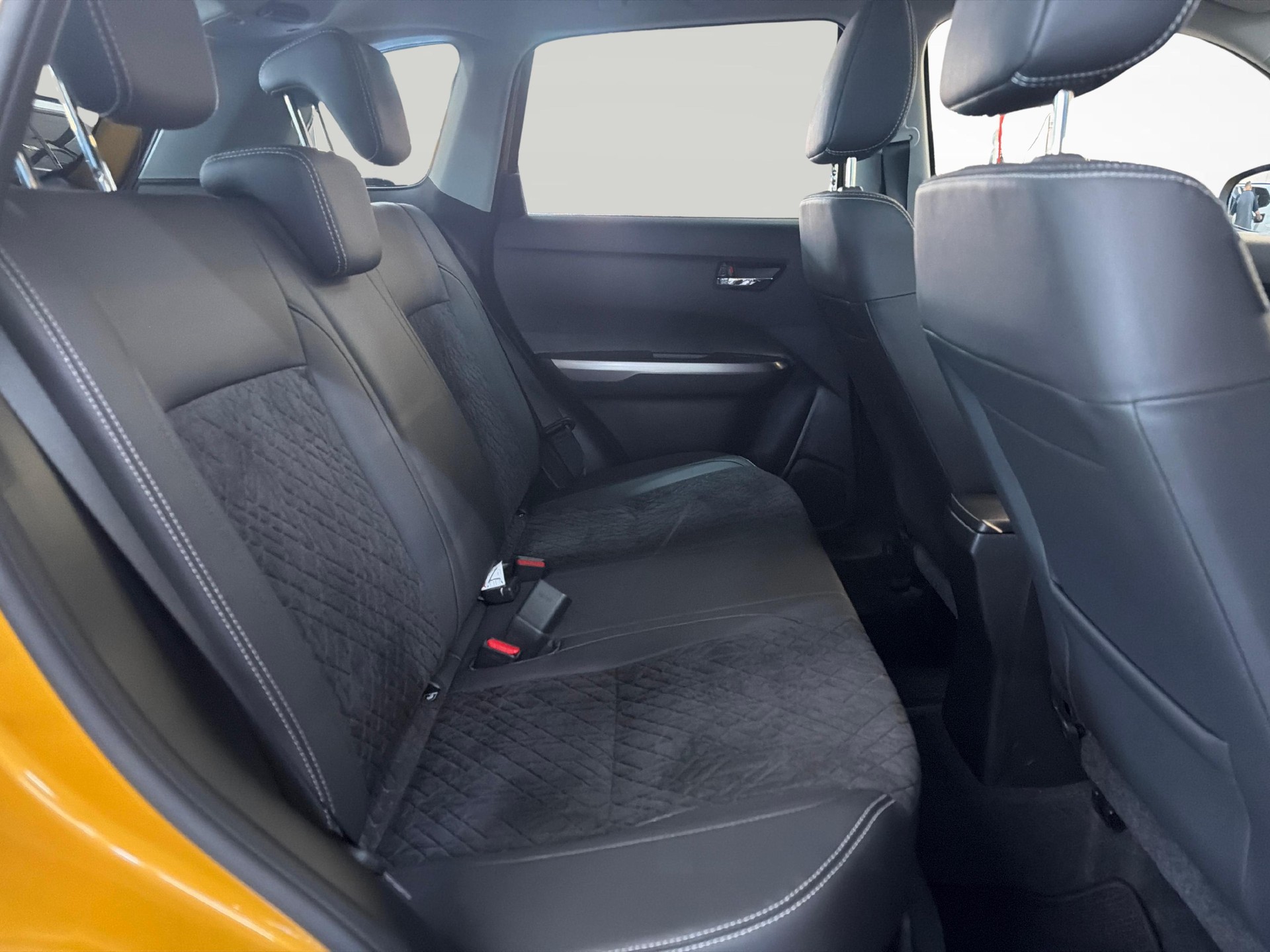 SUZUKI Vitara 1.4 T Compact Top Hybrid 4x4-image-10