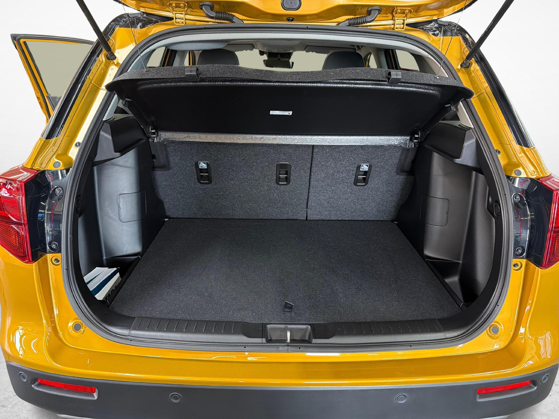 SUZUKI Vitara 1.4 T Compact Top Hybrid 4x4-image-11
