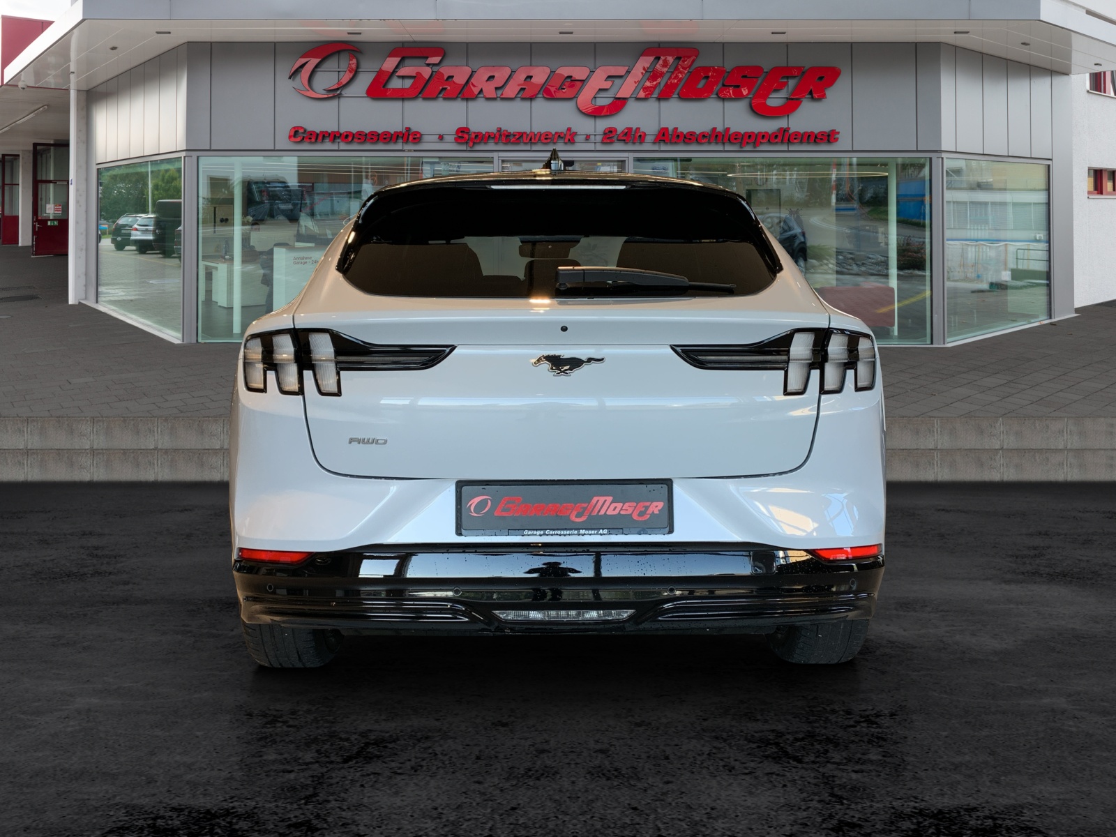 FORD Mustang Mach-E Extended AWD-image-5