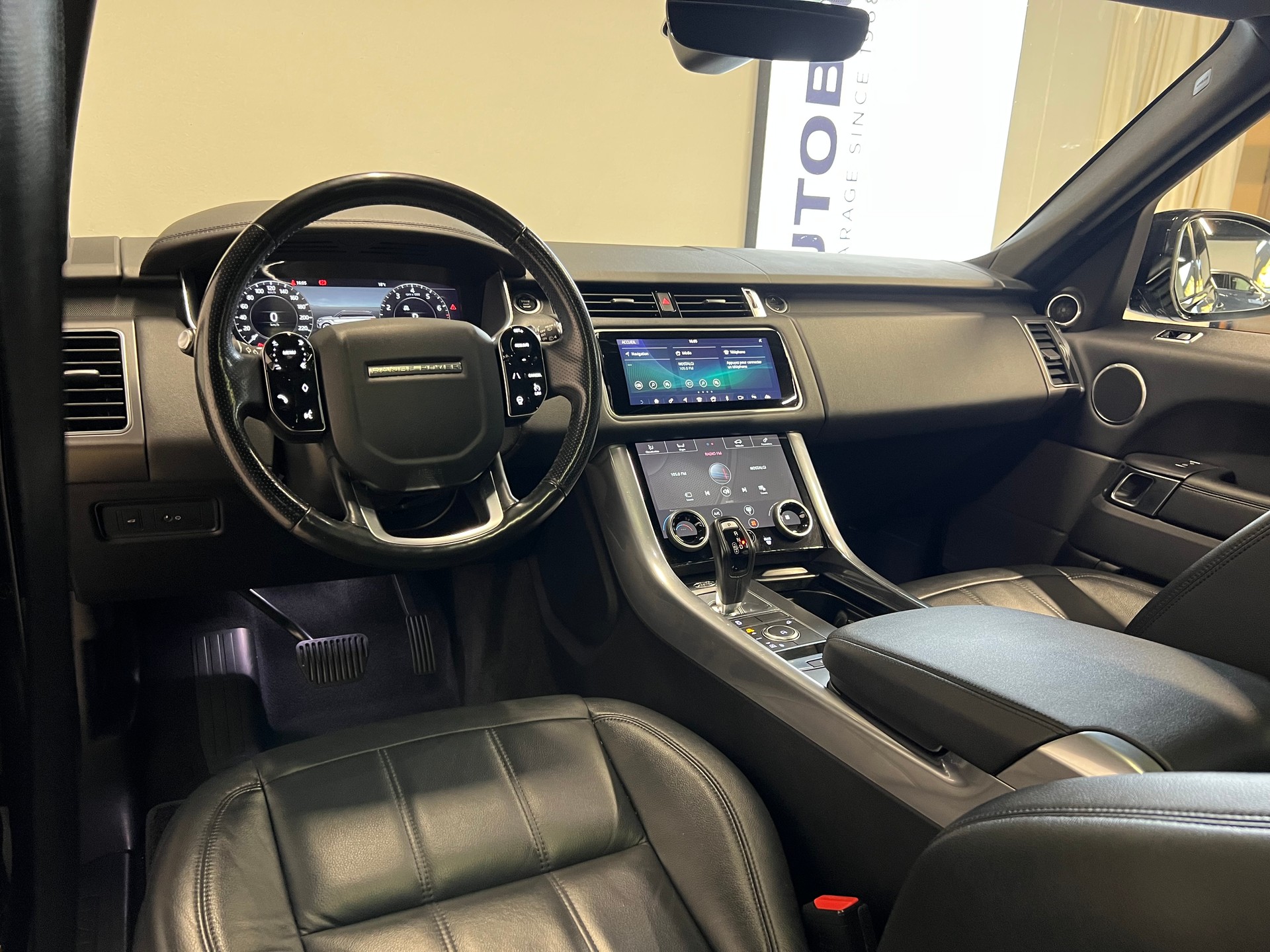 LAND ROVER Range Rover Sport 2.0 Si4 SE-image-2