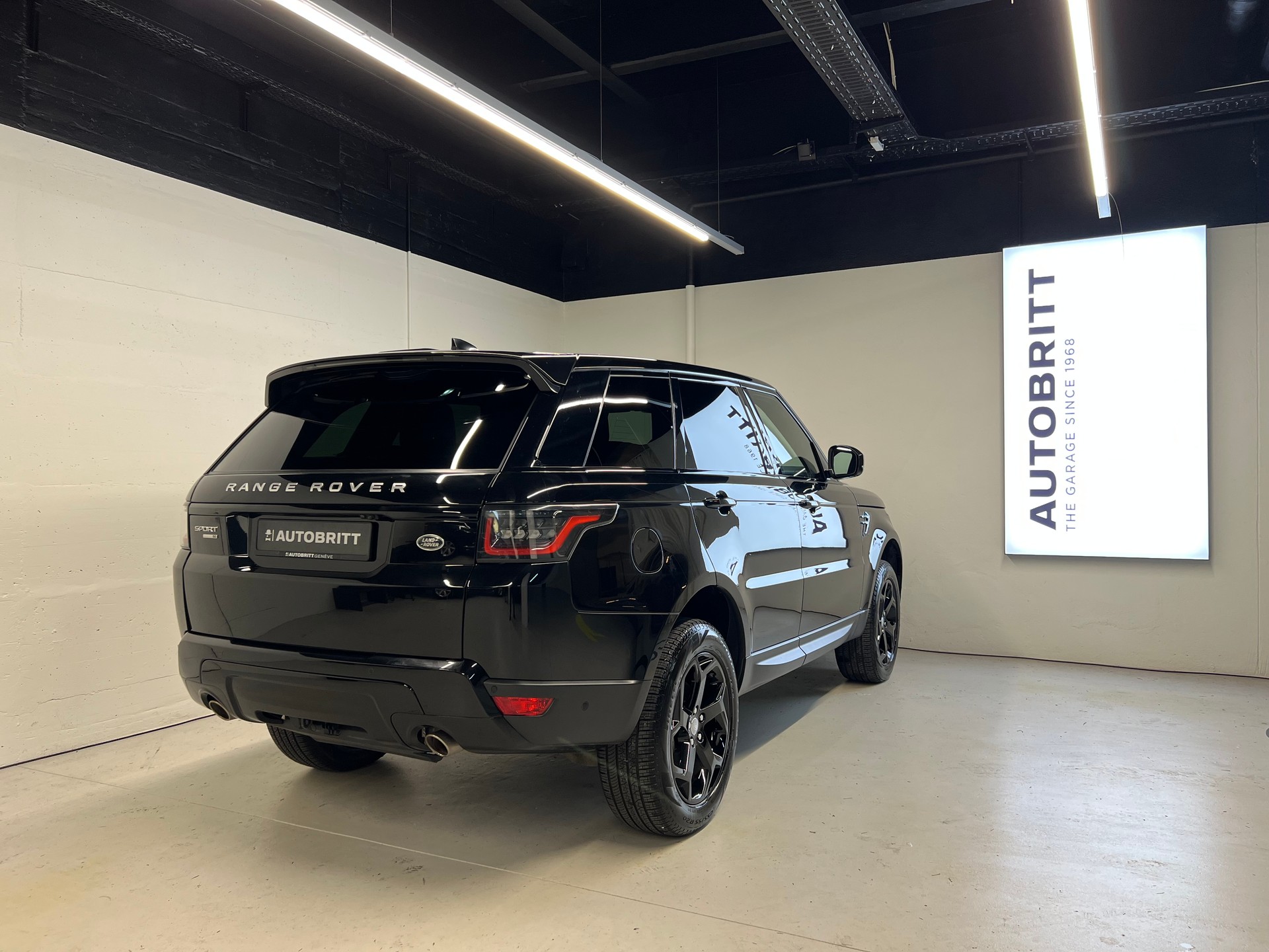 LAND ROVER Range Rover Sport 2.0 Si4 SE-image-1