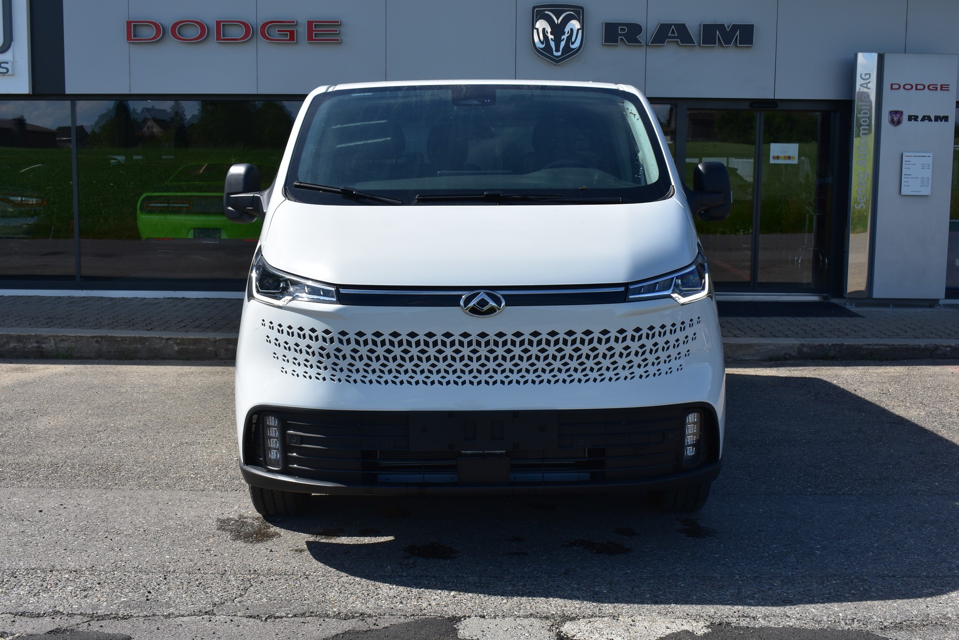 MAXUS eDeliver 7 L2 77kWh
