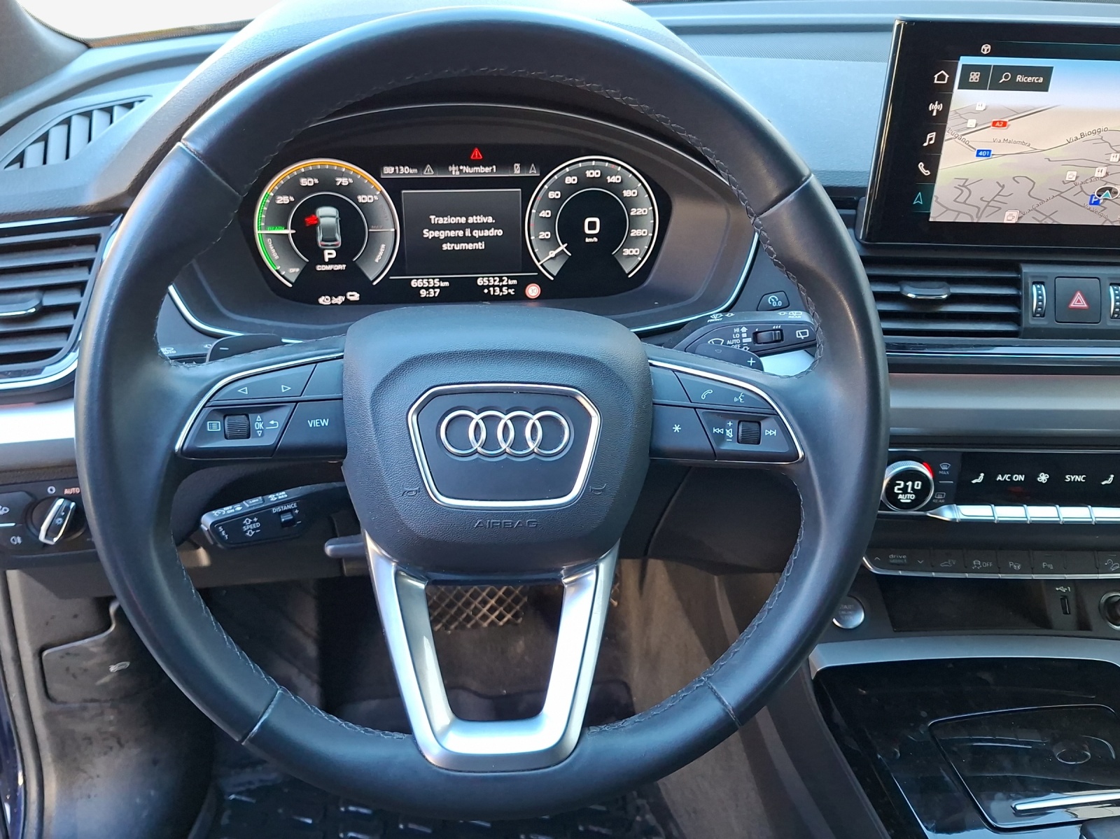 AUDI Q5 50 TFSI e PHEV S line quattro S-tronic-image-9