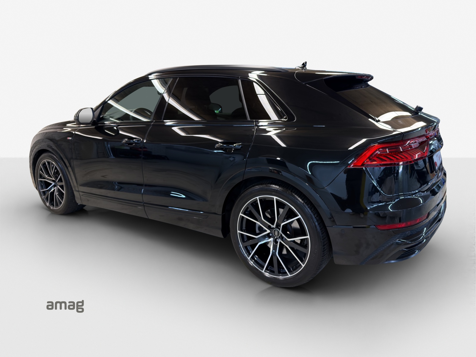 AUDI Q8 45 TDI Black Edition quattro tiptronic-showroom-element-2