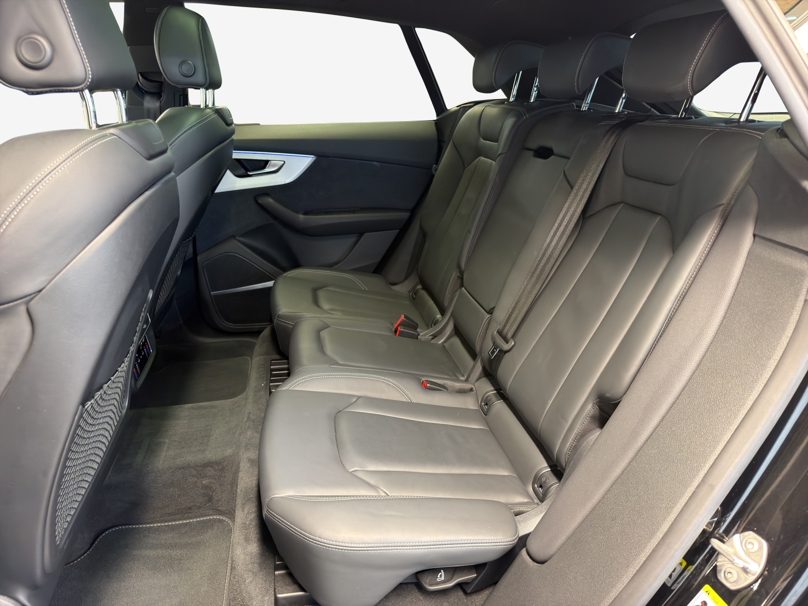 AUDI Q8 45 TDI Black Edition quattro tiptronic-image-11