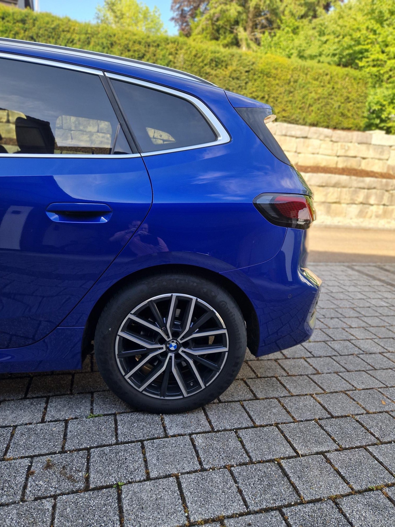 BMW 218d Activ Tourer M-Sport-image-2