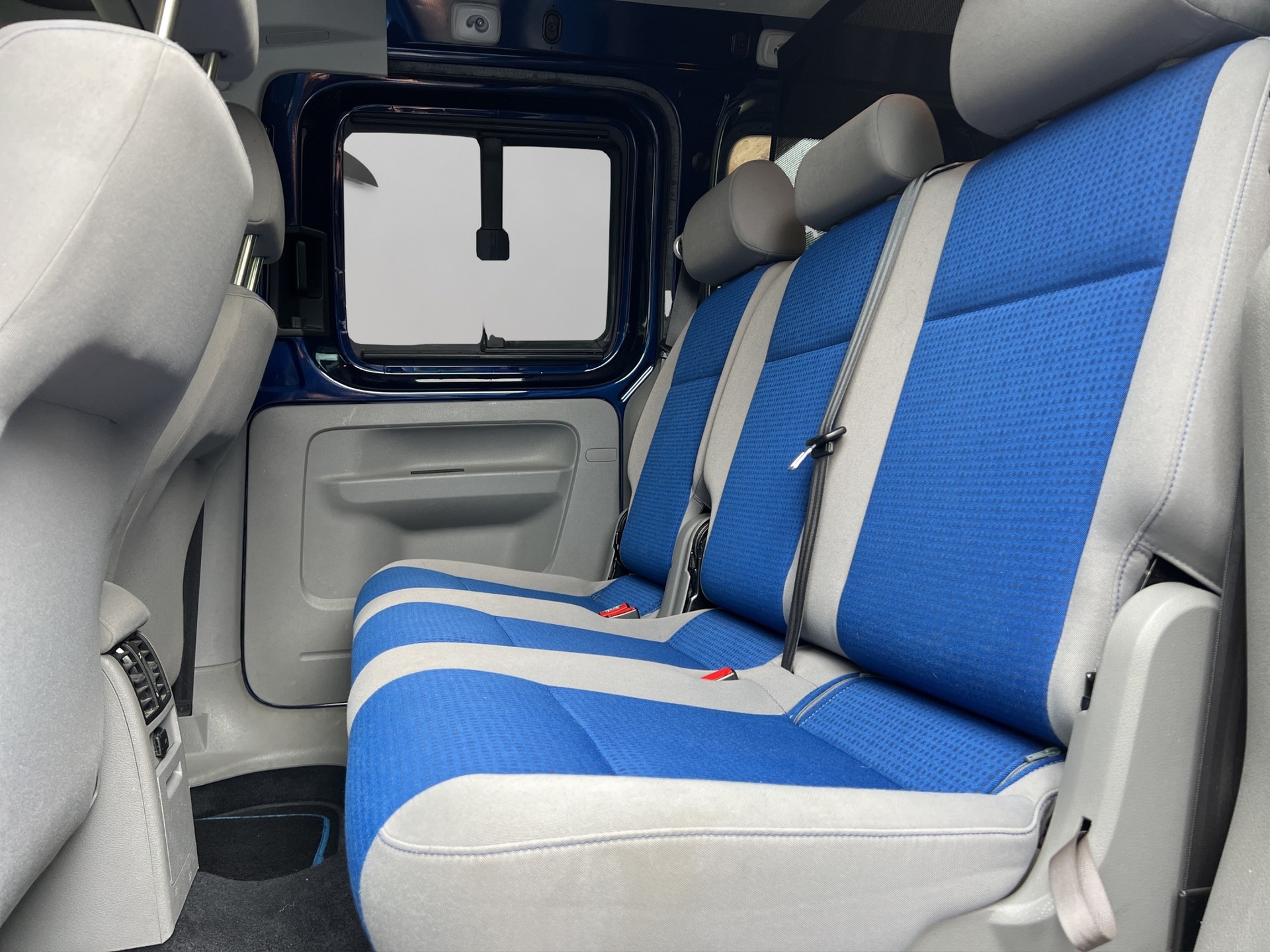 VW Caddy Life 1.9TDI PD 4Motion-image-6