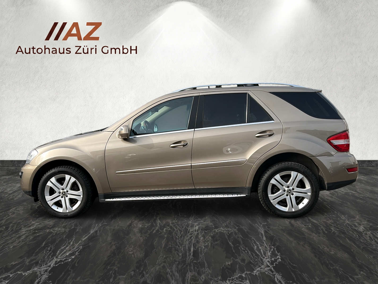 MERCEDES-BENZ ML 300 CDI Blue Eff. My Star 4Matic 7G-Tronic-showroom-element-1
