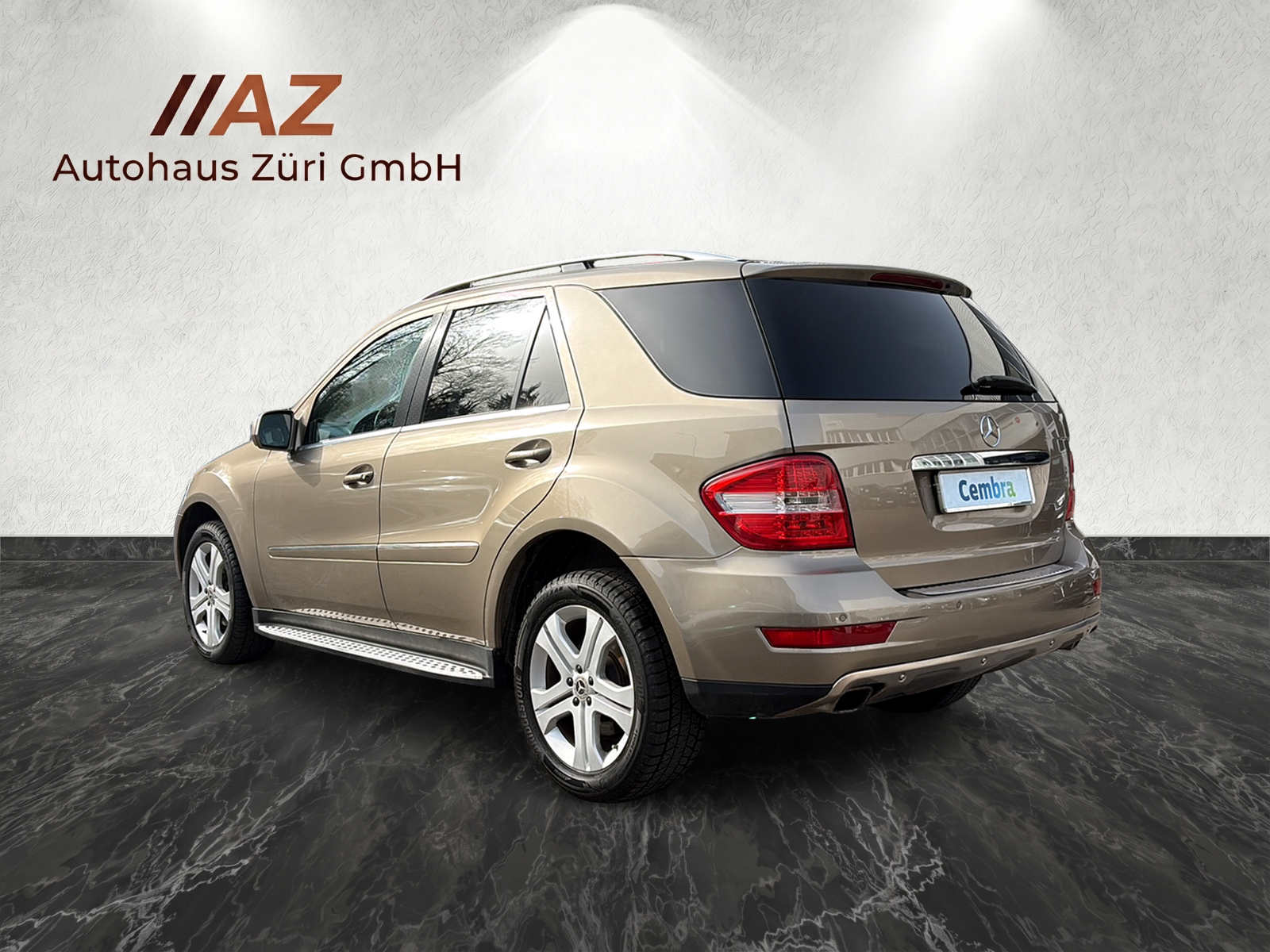 MERCEDES-BENZ ML 300 CDI Blue Eff. My Star 4Matic 7G-Tronic-showroom-element-2