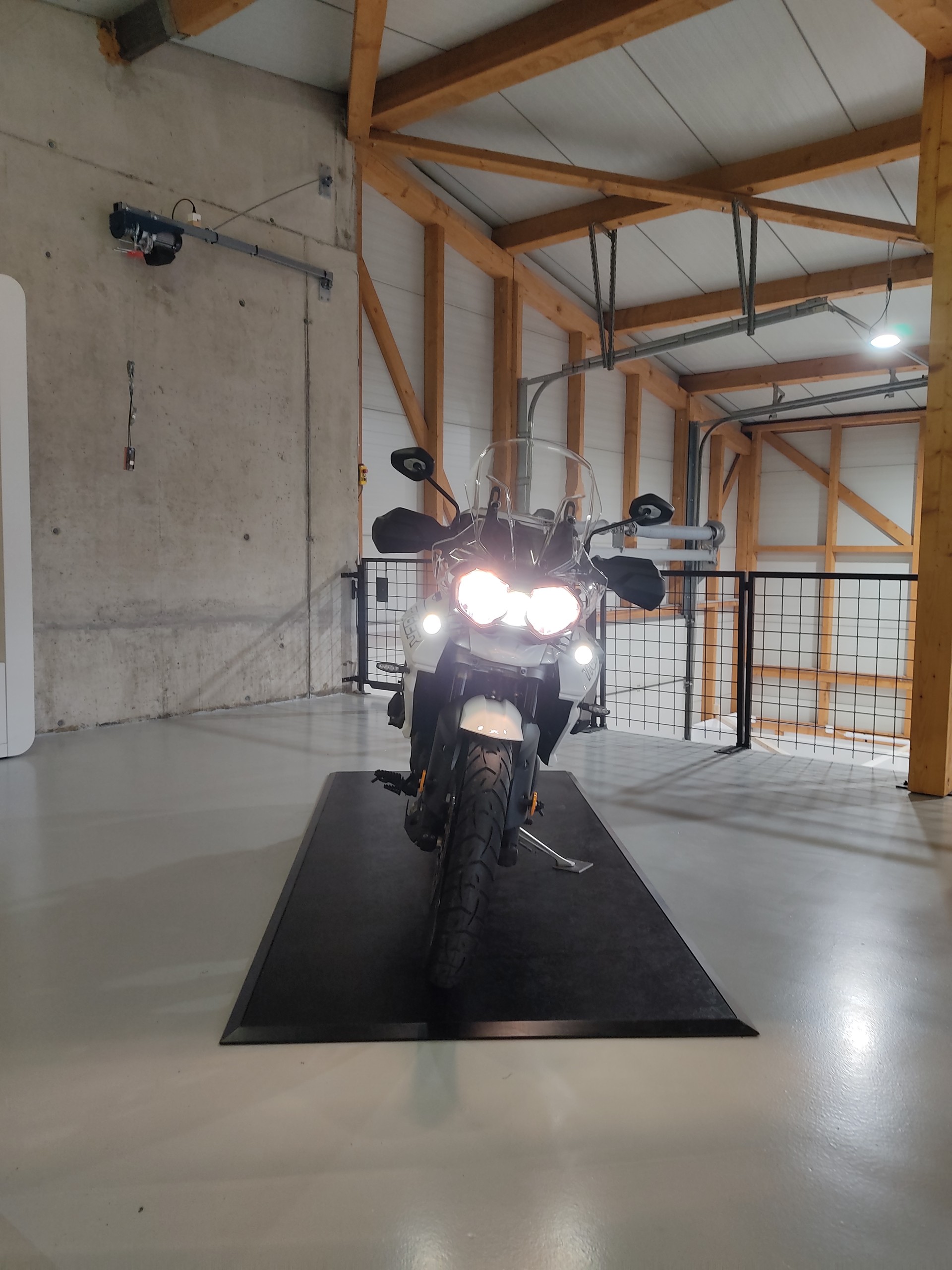 TRIUMPH Tiger 800 XCa ABS-image-4