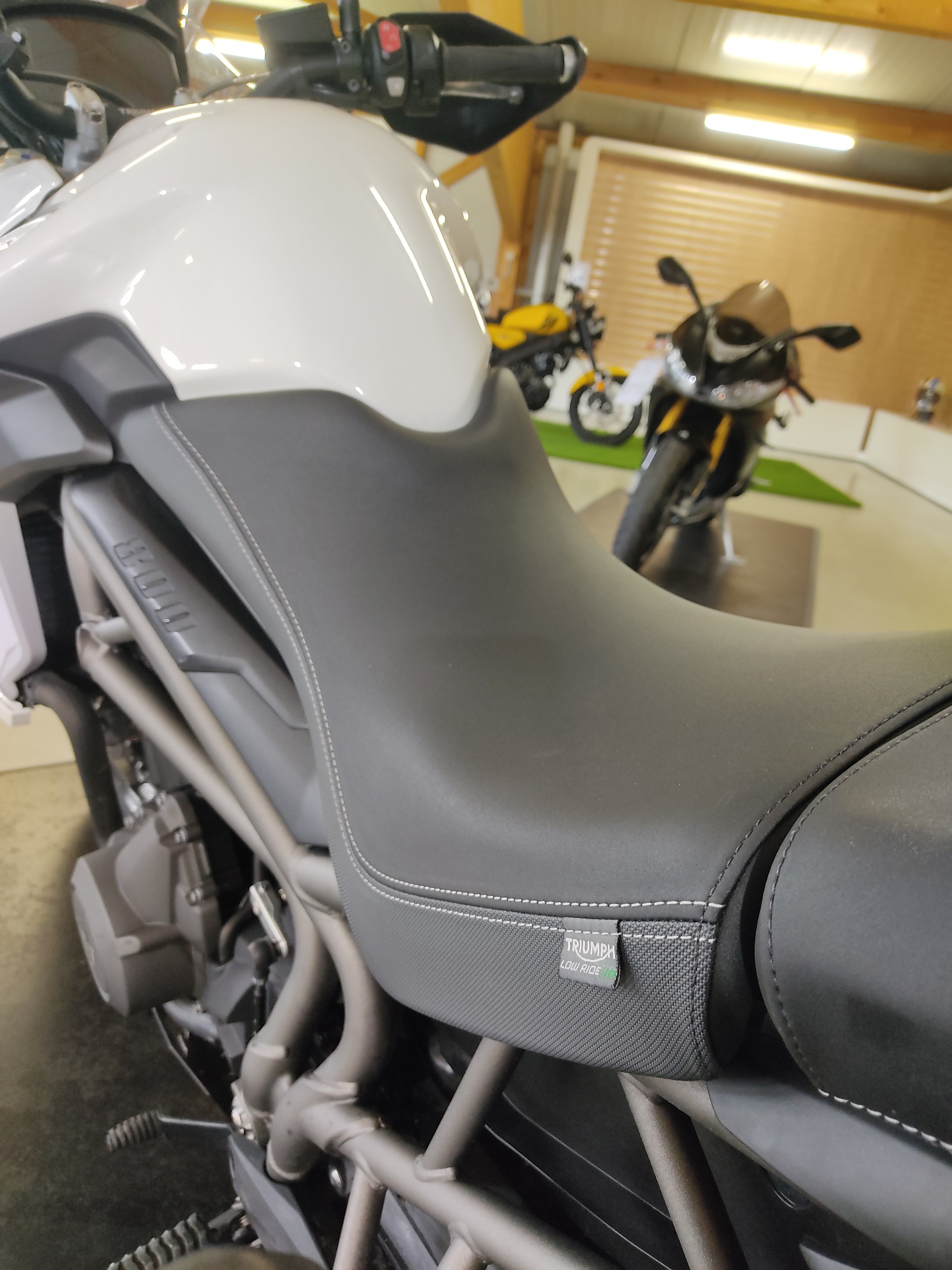 TRIUMPH Tiger 800 XCa ABS-image-7