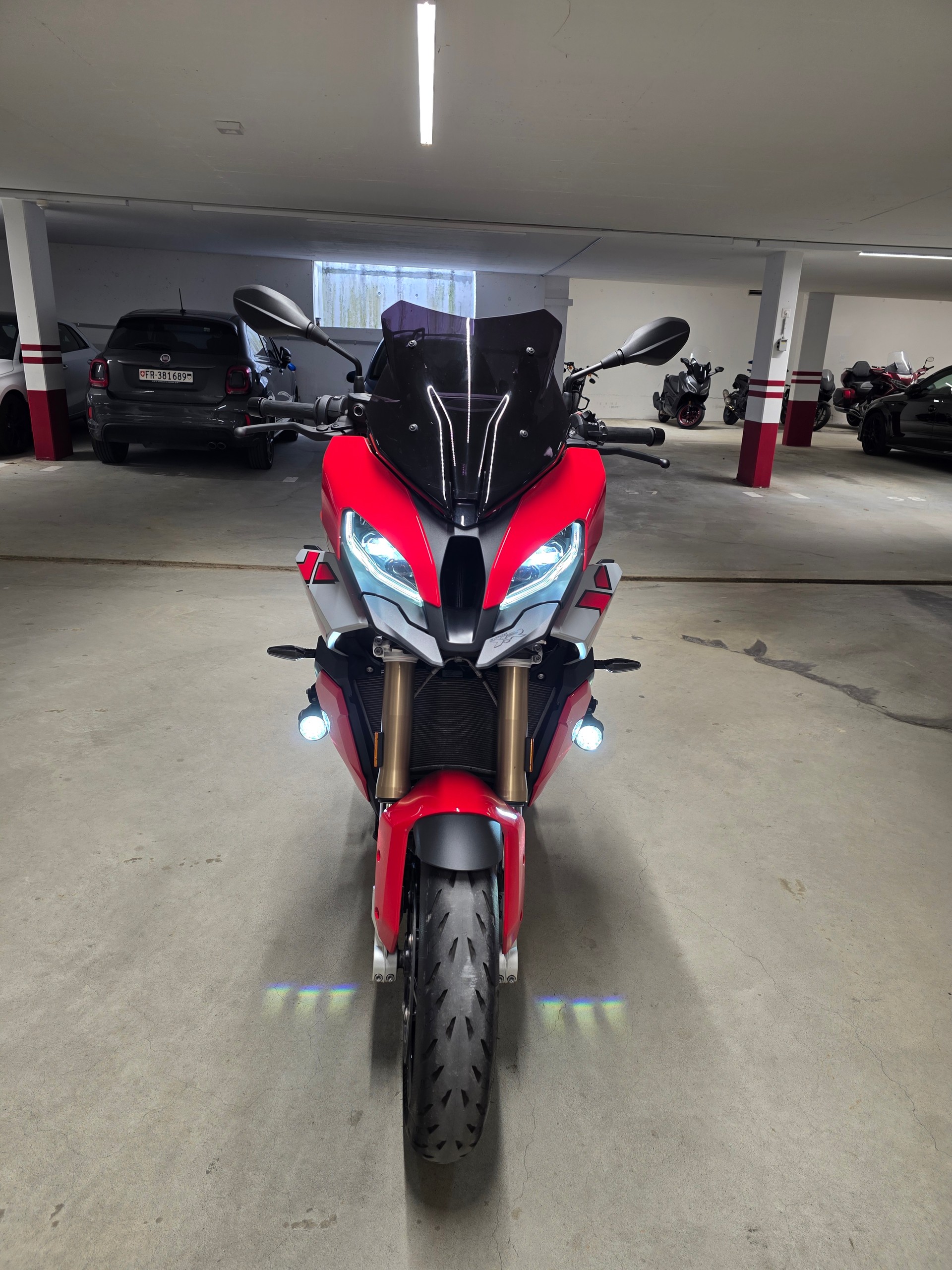 BMW S 1000 XR ABS-image-2