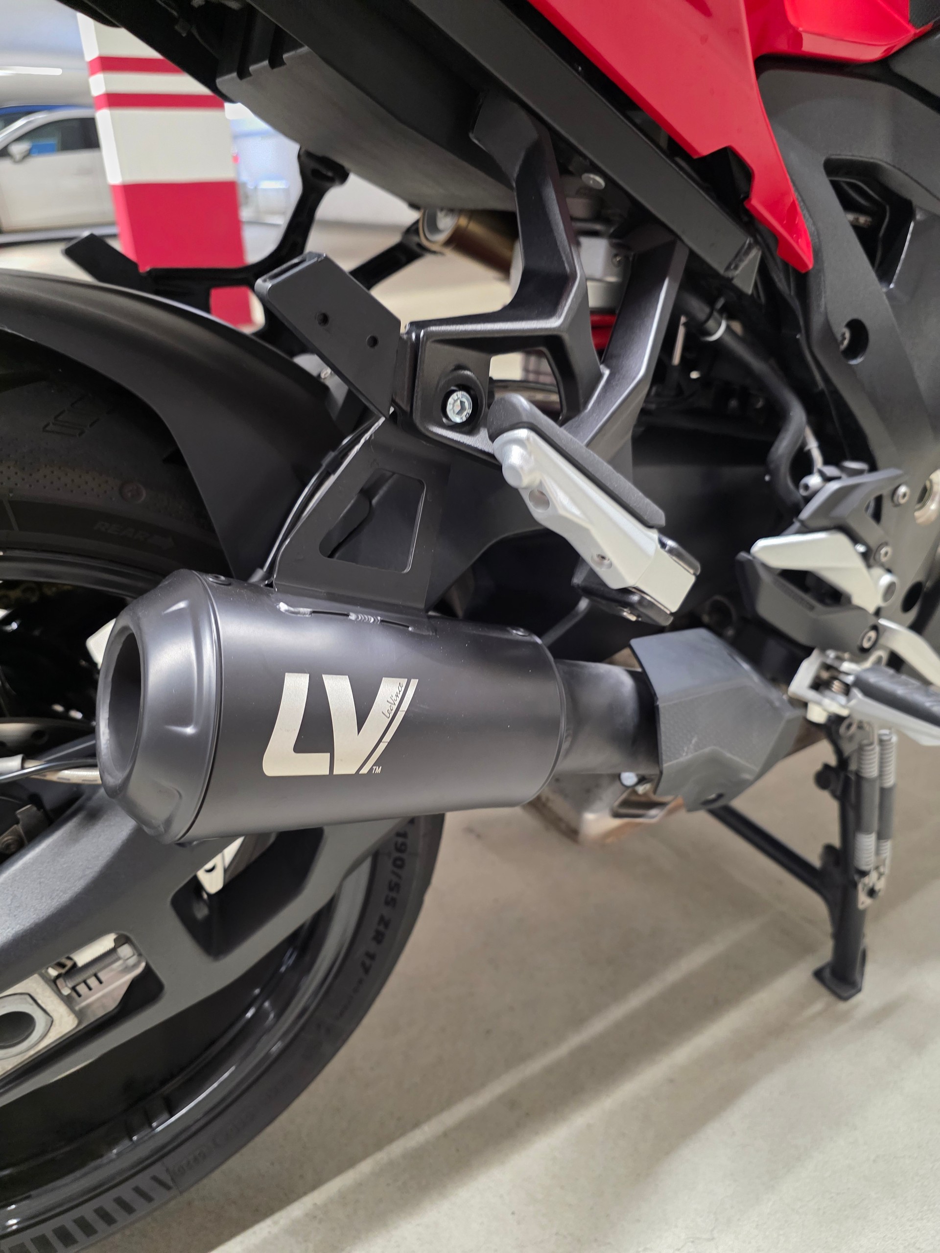 BMW S 1000 XR ABS-image-5