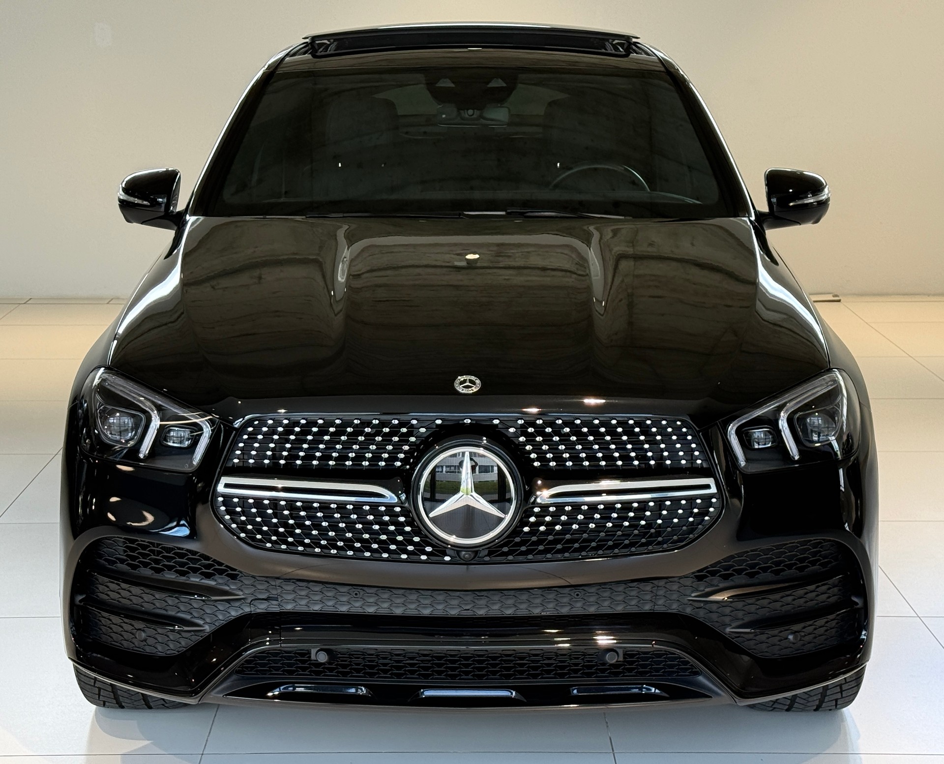 MERCEDES-BENZ GLE Coupé 400 d 4Matic AMG-LINE 9G-Tronic***ALL-BLACK***LUFTFEDERUNG***PANORAMADACH***22 ZollAlu***AMBIENTE-PLUS***-showroom-element-2