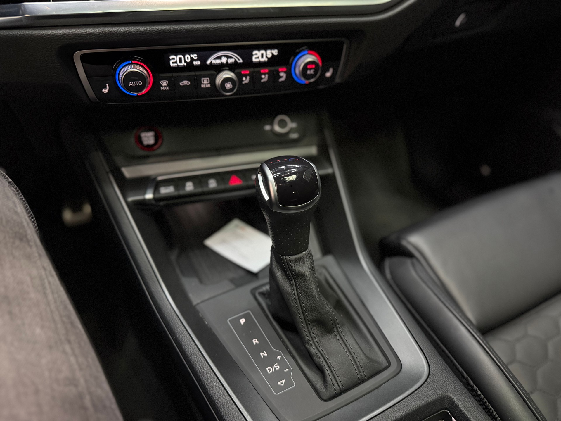 AUDI RS Q3 Sportback quattro S tronic-image-13