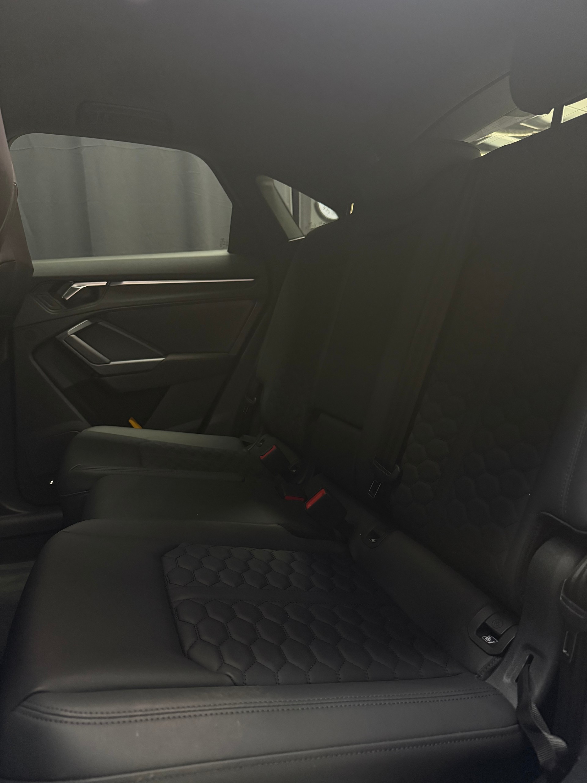 AUDI RS Q3 Sportback quattro S tronic-image-12