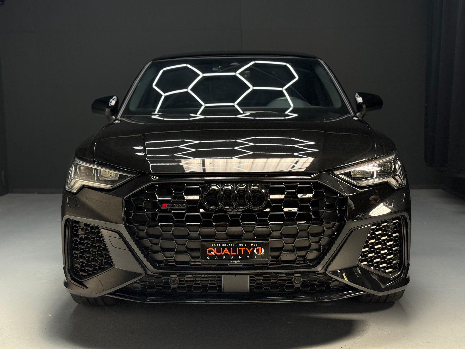 AUDI RS Q3 Sportback quattro S tronic-image-1