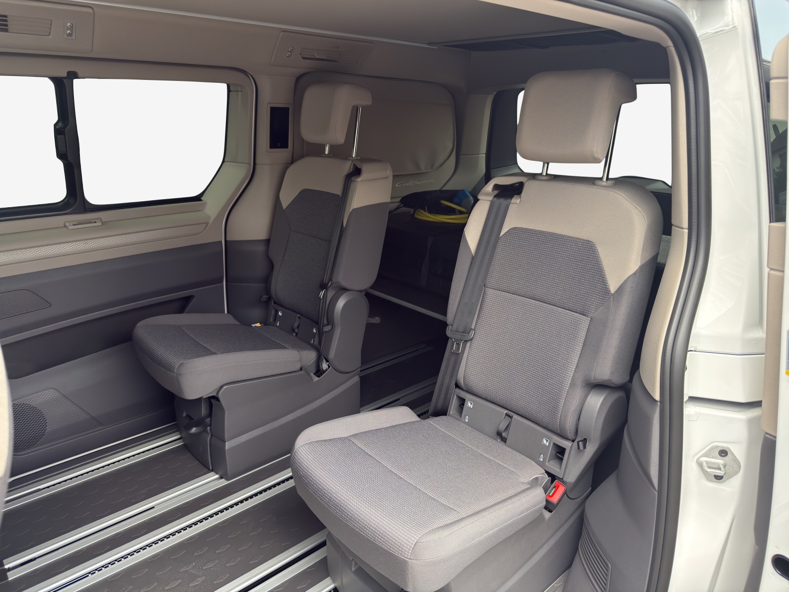 VW California eHybrid Beach Tour Liberty 4Motion-image-11