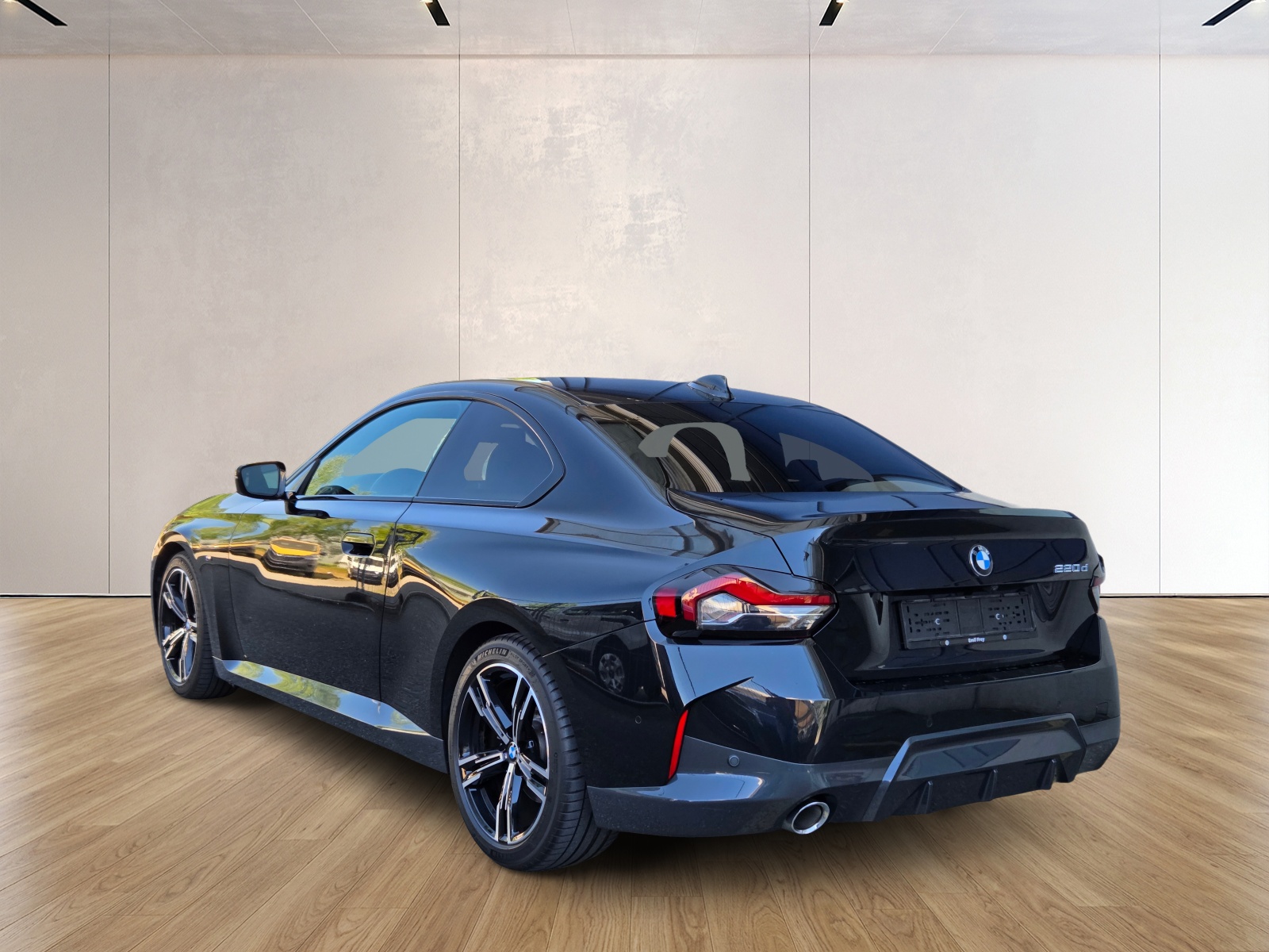BMW 220d M Sport-showroom-element-3