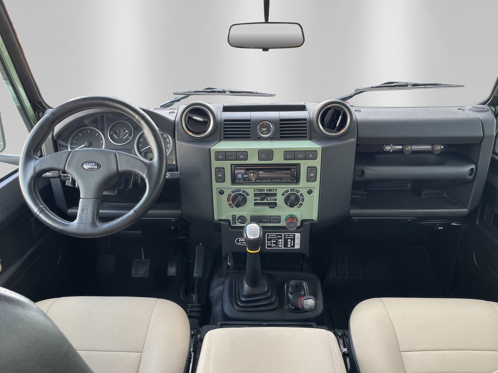 LAND ROVER Defender 90 2.2 TD4 Station Wagon Heritage-image-10