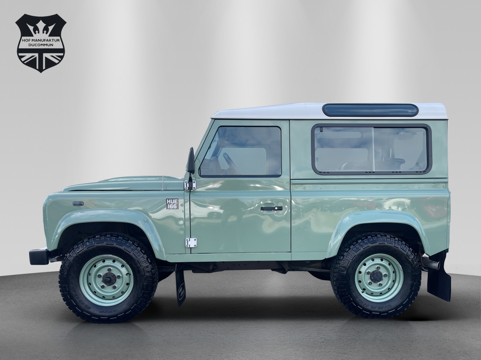 LAND ROVER Defender 90 2.2 TD4 Station Wagon Heritage-image-2