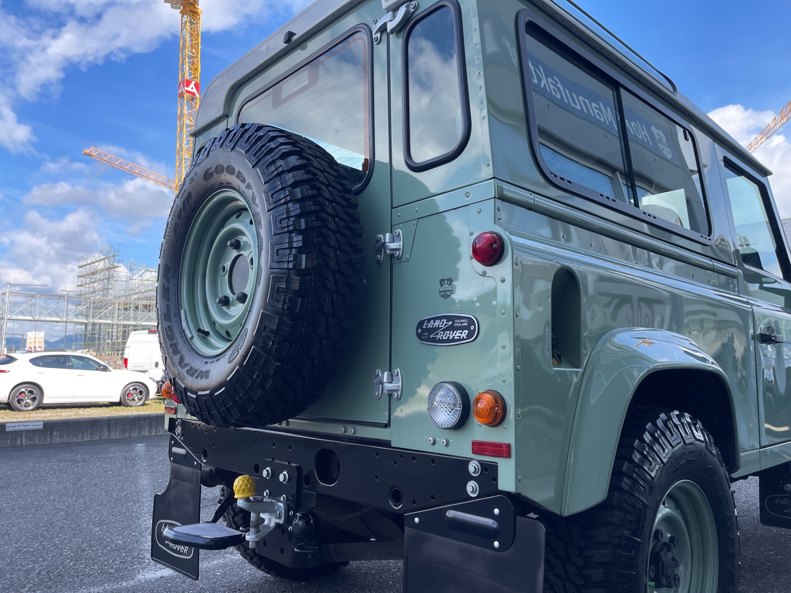 LAND ROVER Defender 90 2.2 TD4 Station Wagon Heritage-image-14