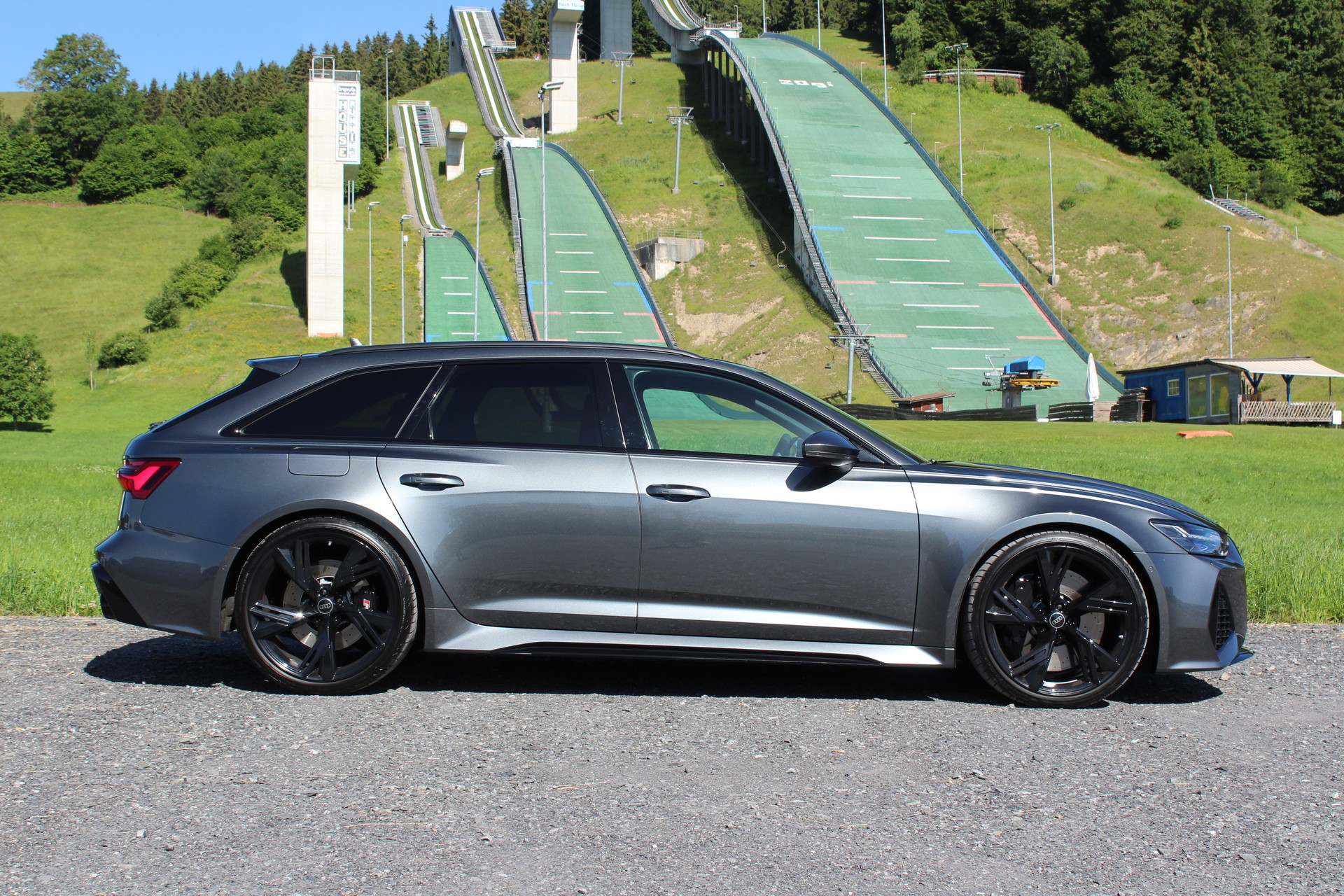 AUDI RS6 Avant 4.0 TFSI V8 quattro-showroom-element-3