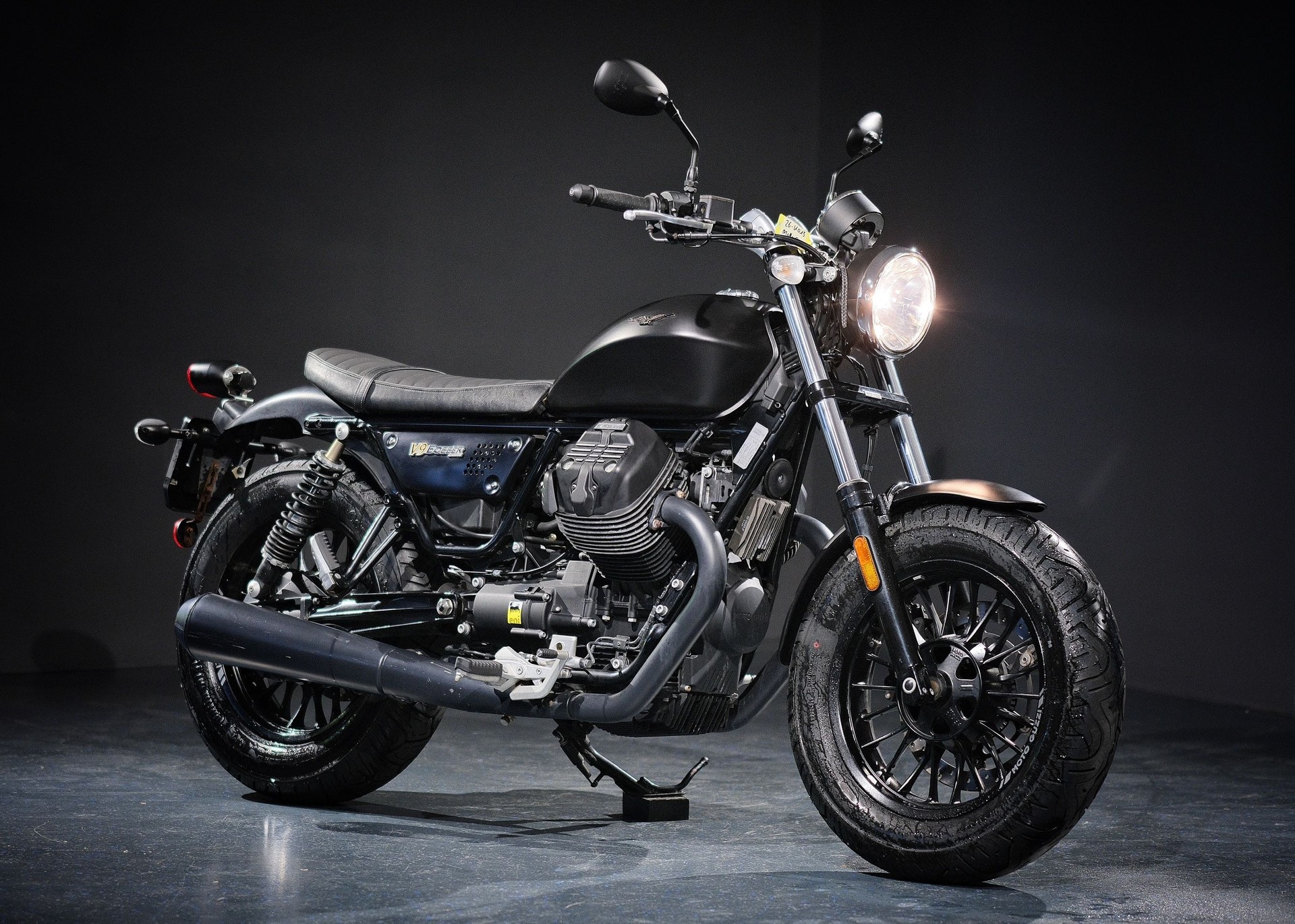 MOTO GUZZI V9 Bobber 850 ABS-image-0