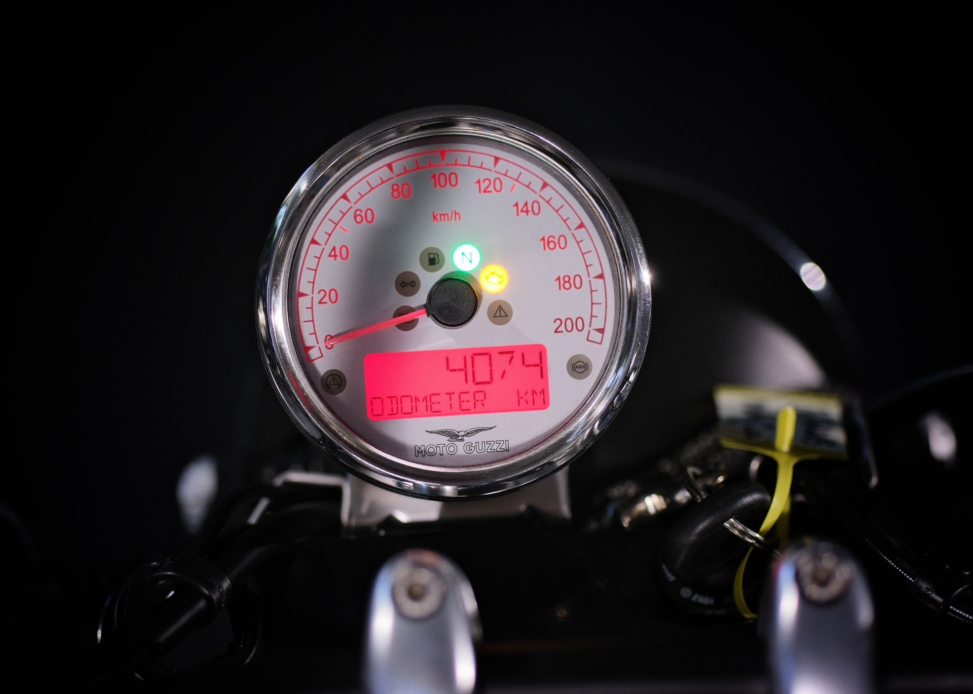 MOTO GUZZI V9 Bobber 850 ABS-image-15