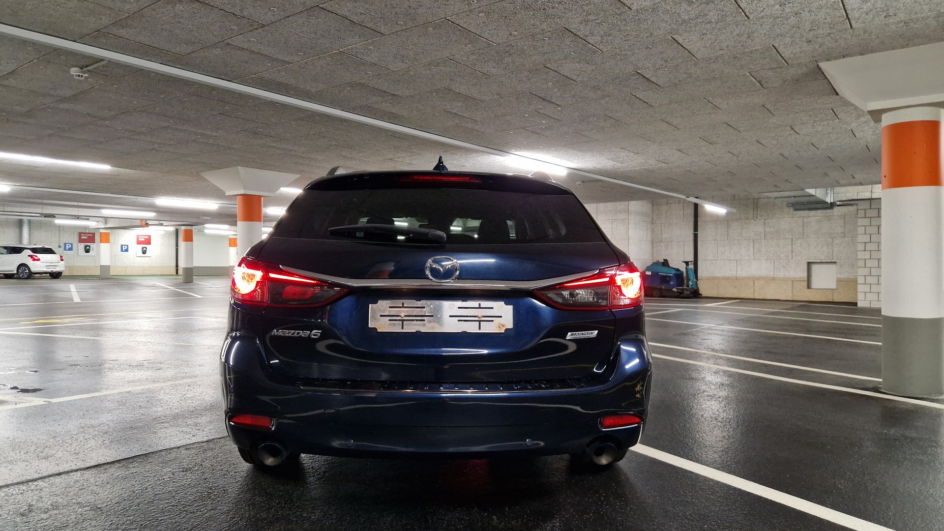 MAZDA 2.0 HP Ambition-image-4
