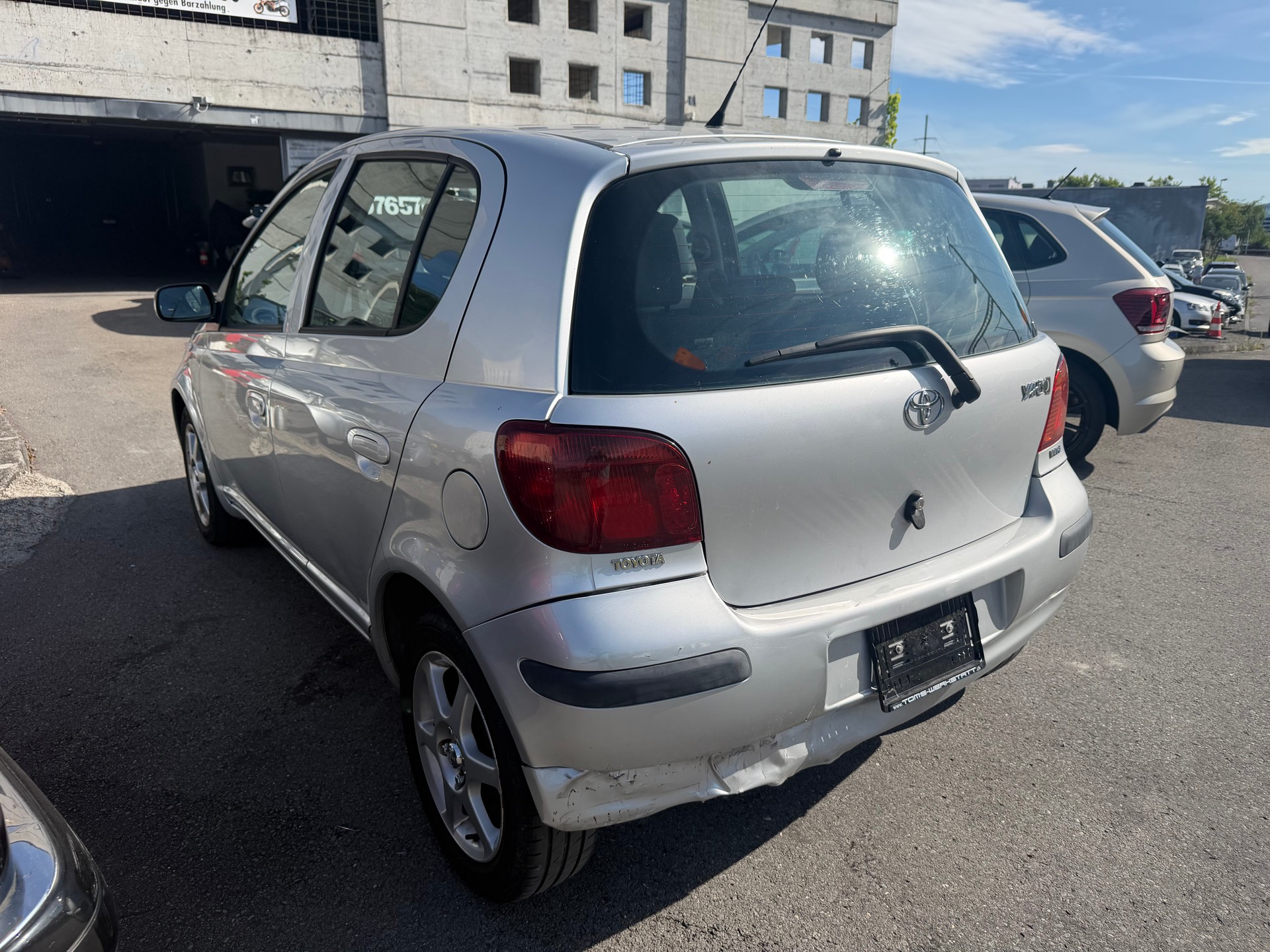 TOYOTA Yaris 1.0 Linea Luna-image-5