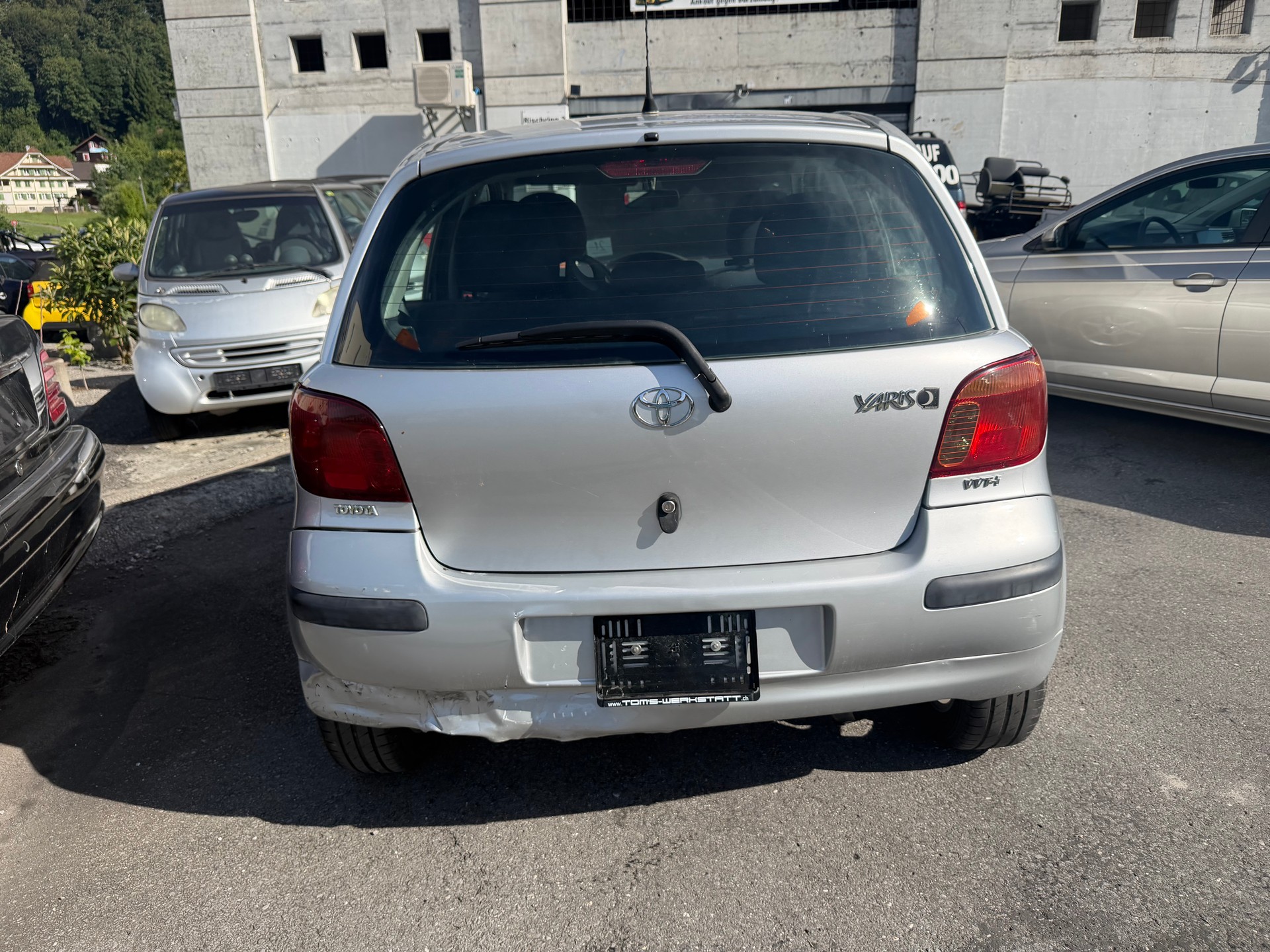 TOYOTA Yaris 1.0 Linea Luna-image-4