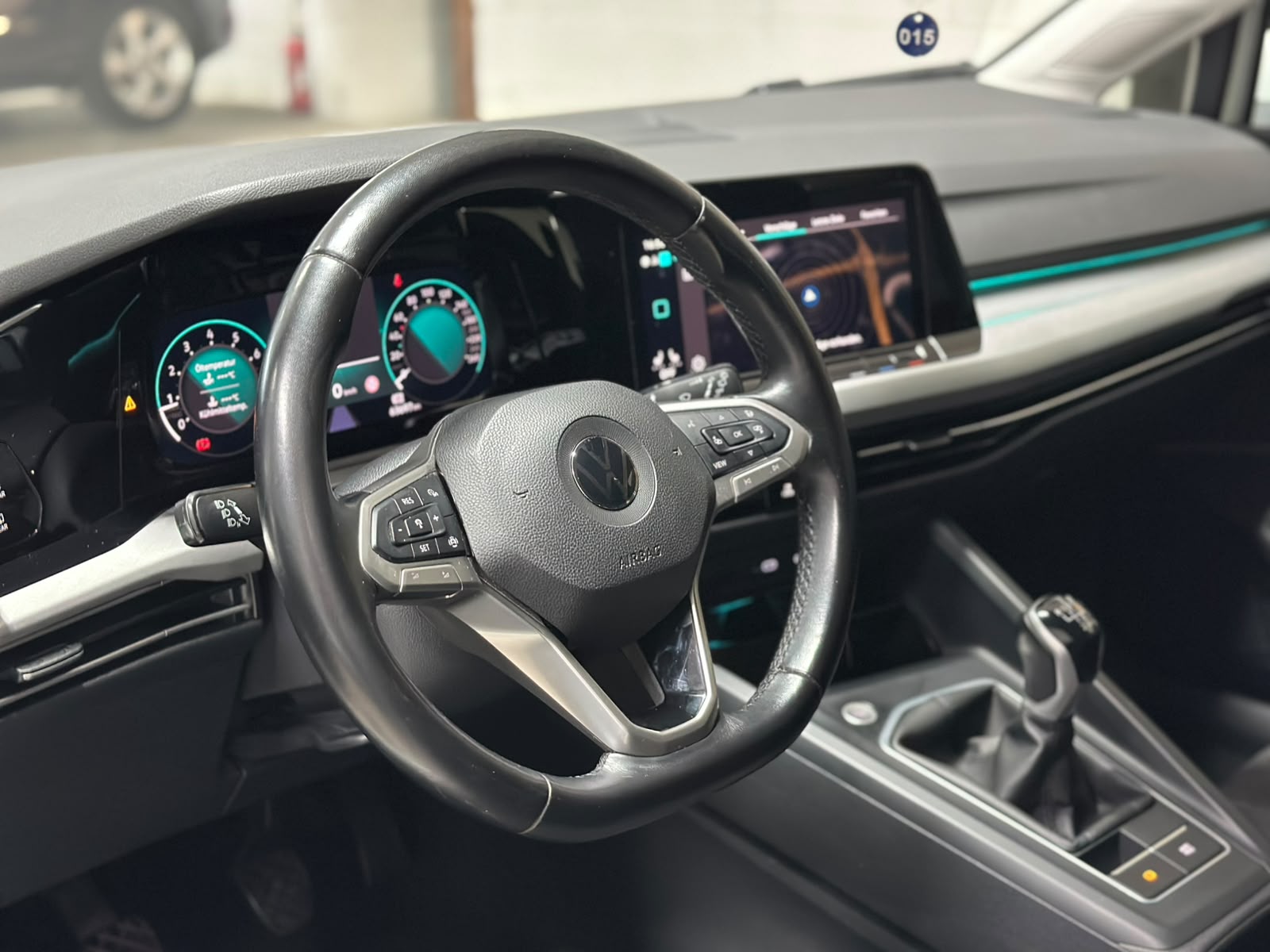 VW Golf 1.5 TSI ACT Life-image-9