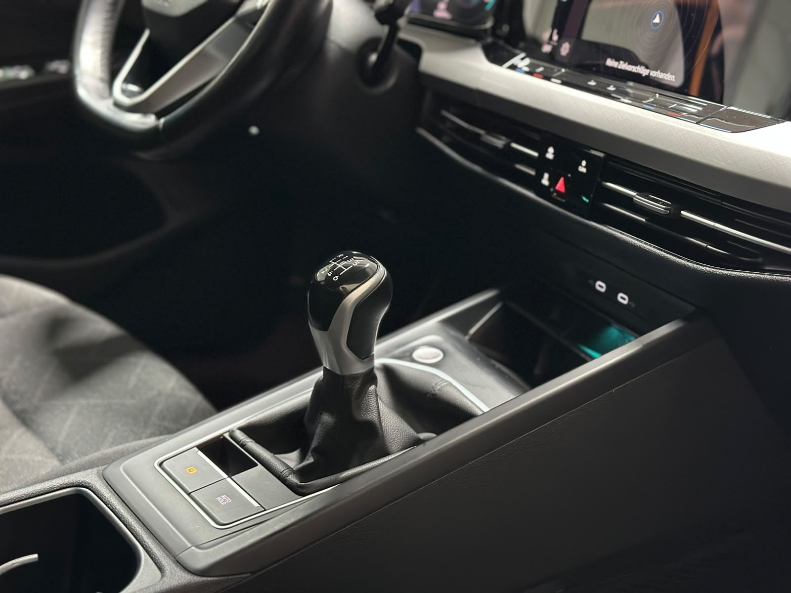 VW Golf 1.5 TSI ACT Life-image-15