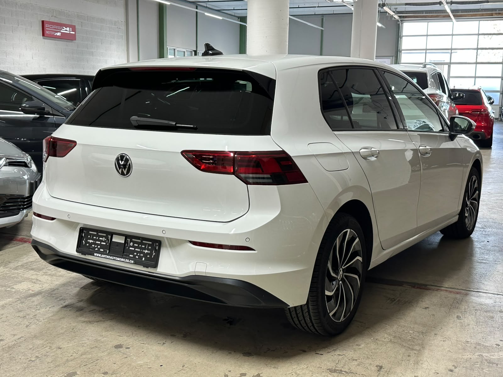 VW Golf 1.5 TSI ACT Life-image-3