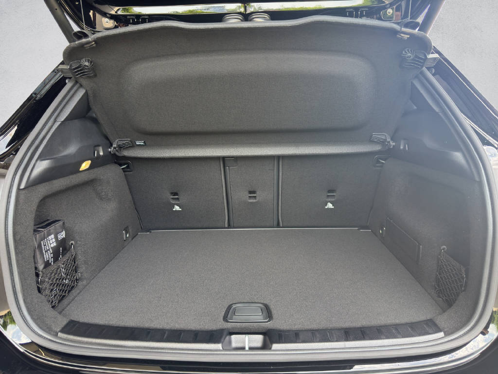 MERCEDES-BENZ GLA 200 Night Star Progressive-image-7