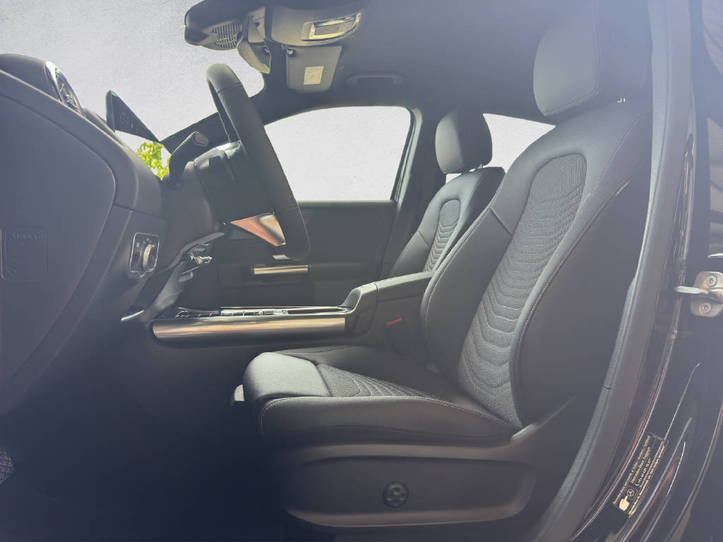 MERCEDES-BENZ GLA 200 Night Star Progressive-image-9