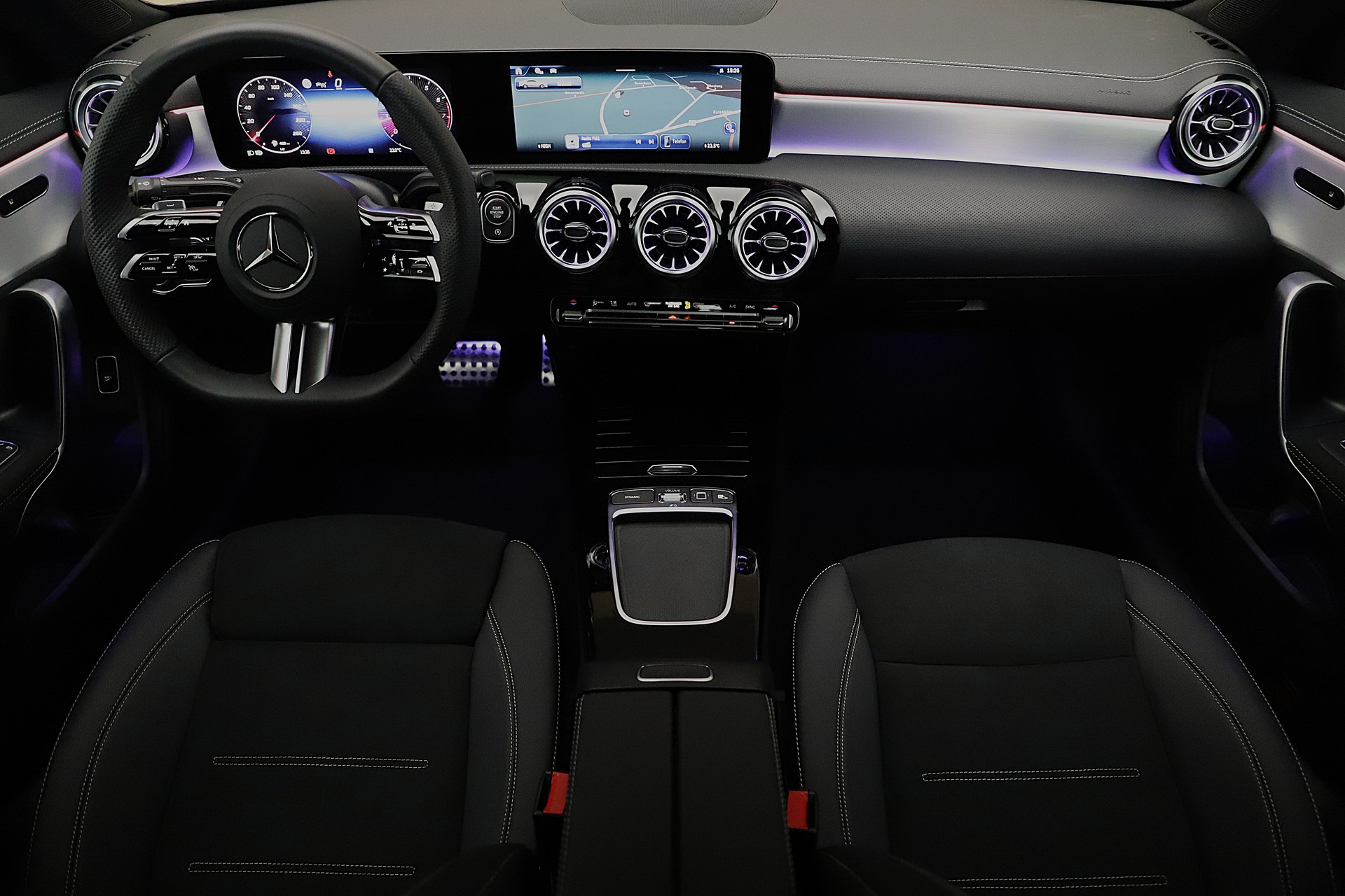MERCEDES-BENZ CLA 200 7G-DCT AMG Line Night Edition und Advance Plus-image-5