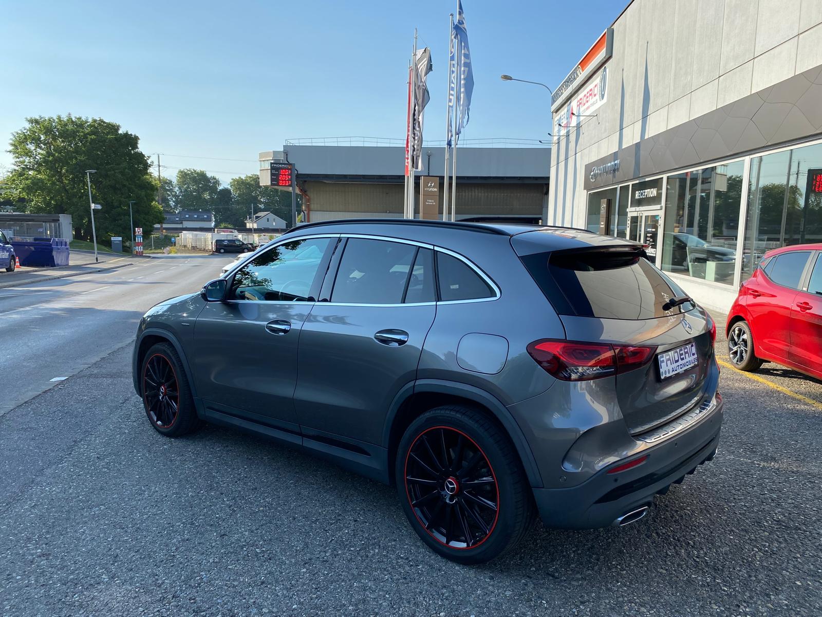 MERCEDES-BENZ GLA 250 4Matic Edition 1. 8G-DCT-showroom-element-3