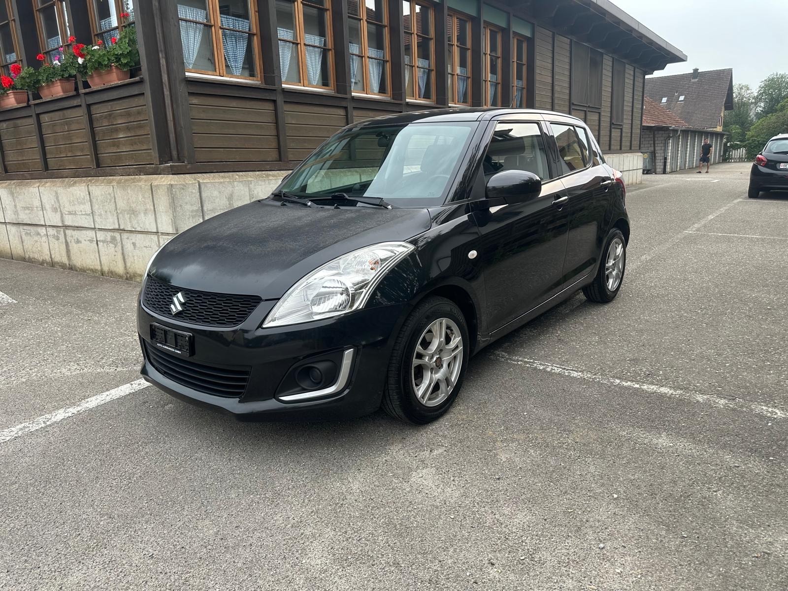 SUZUKI Swift 1.2i 16V GL-showroom-element-1