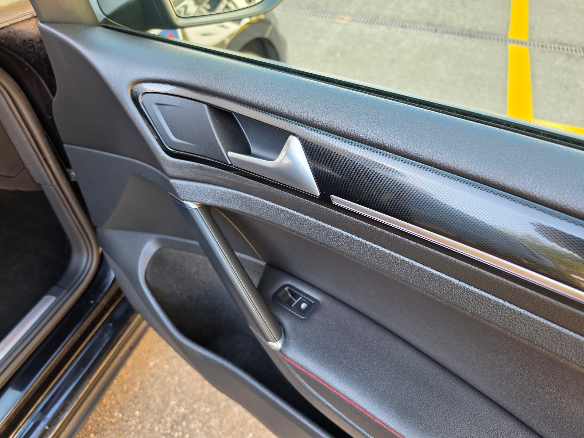 VW Golf 2.0 TSI GTI Performance DSG-image-21