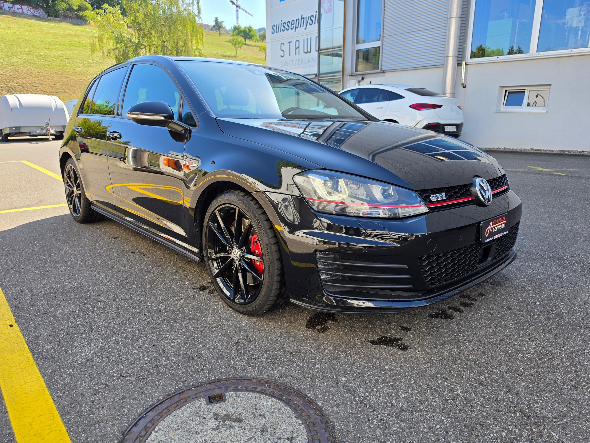 VW Golf 2.0 TSI GTI Performance DSG-showroom-element-2