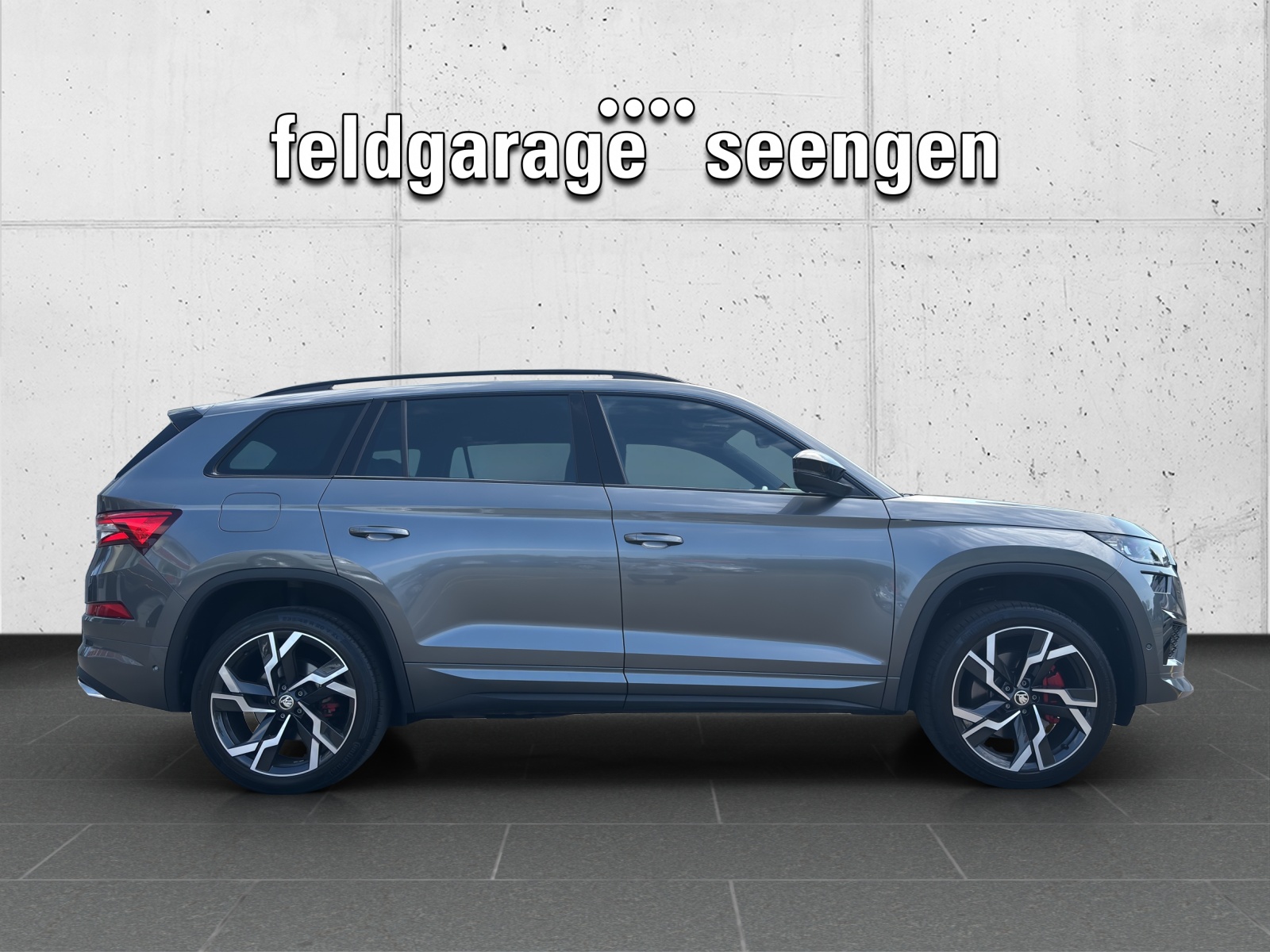 SKODA Kodiaq 2.0 TSI 4x4 RS mit AHK, Standheizung & Panorama-Ausstell-/Schiebedach-showroom-element-3