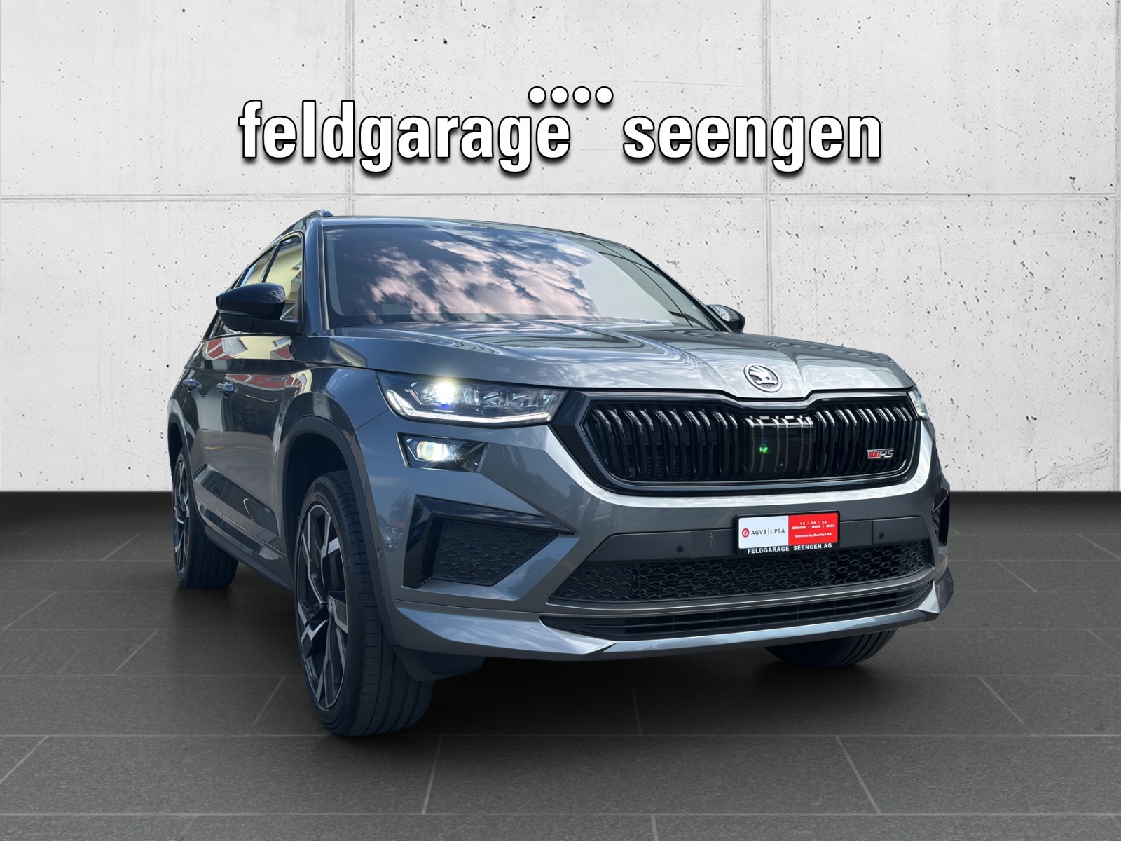 SKODA Kodiaq 2.0 TSI 4x4 RS mit AHK, Standheizung & Panorama-Ausstell-/Schiebedach-showroom-element-2